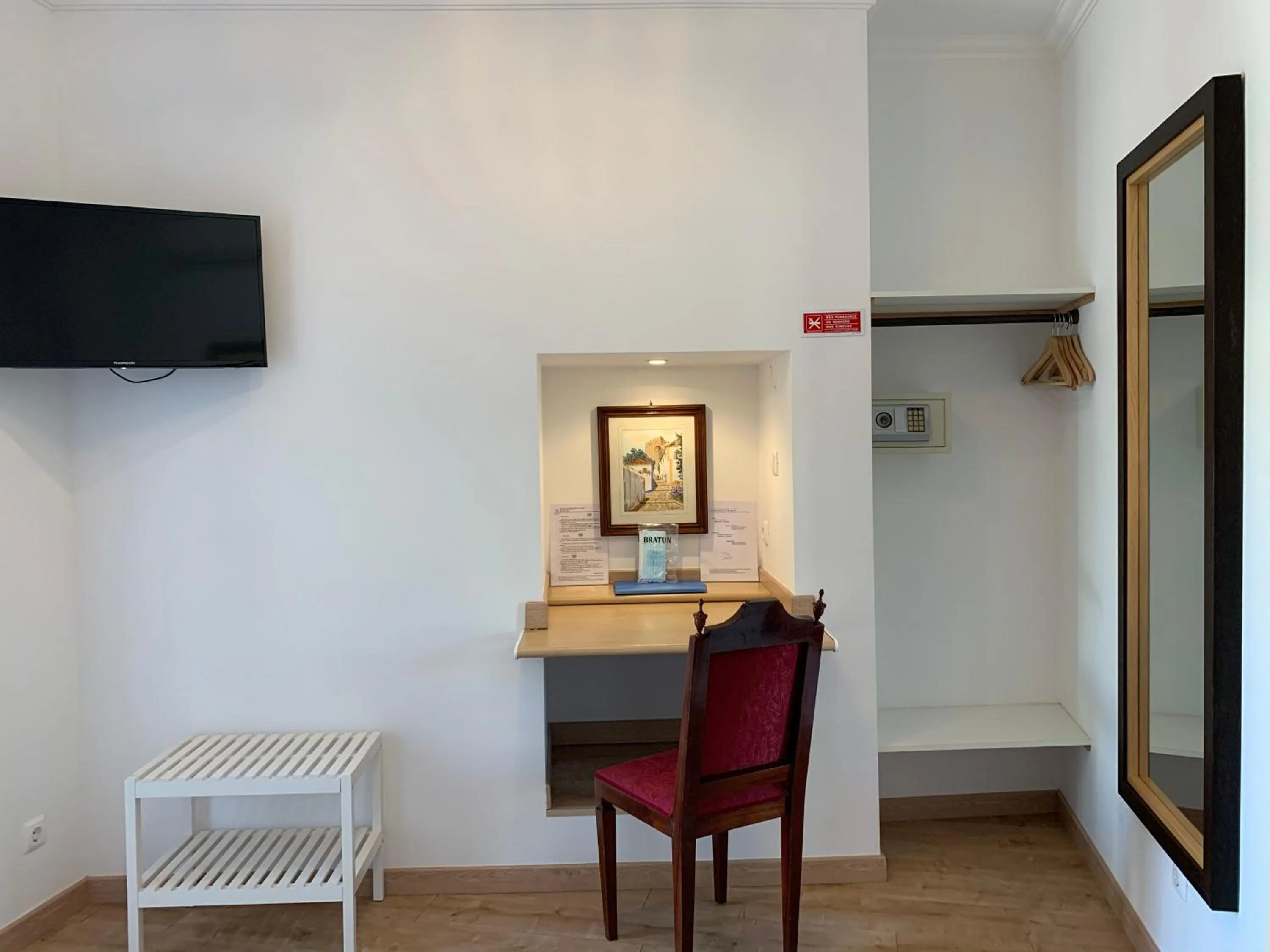 Seating area in Discovery Apartment Estrela