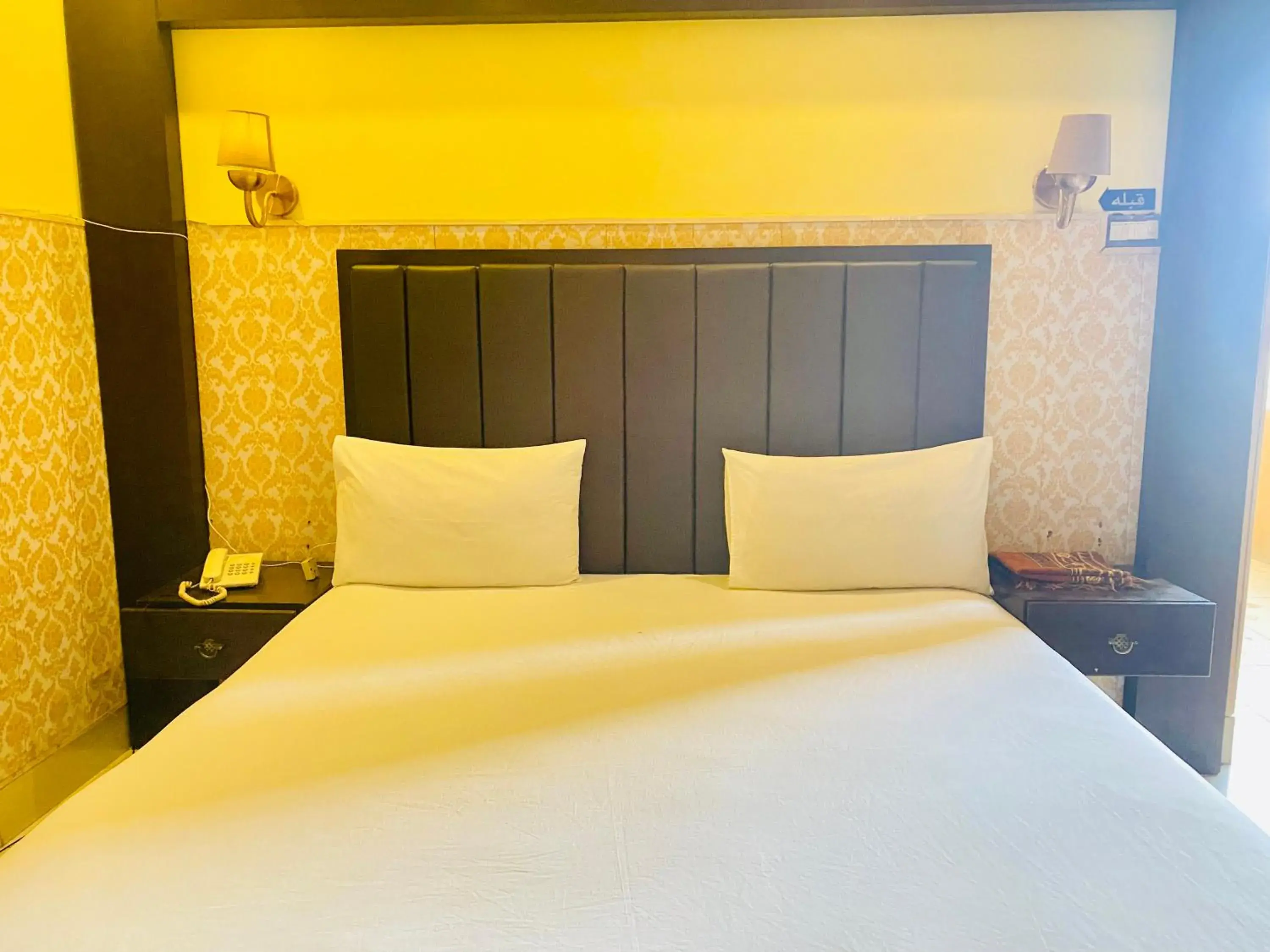 Bed in HOTEL ROYAL ONE Bed in HOTEL ROYAL ONE