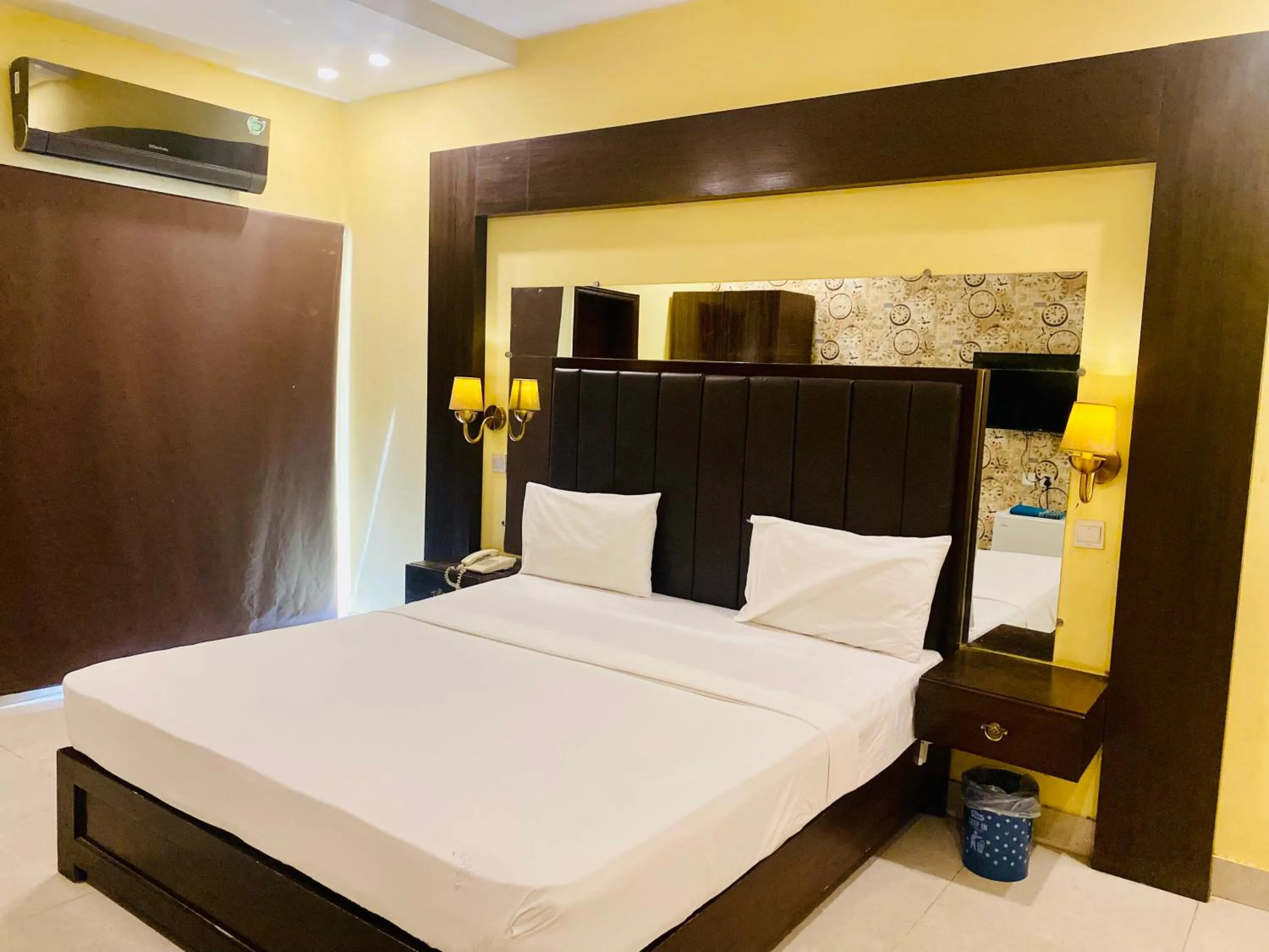 Bedroom in HOTEL ROYAL ONE