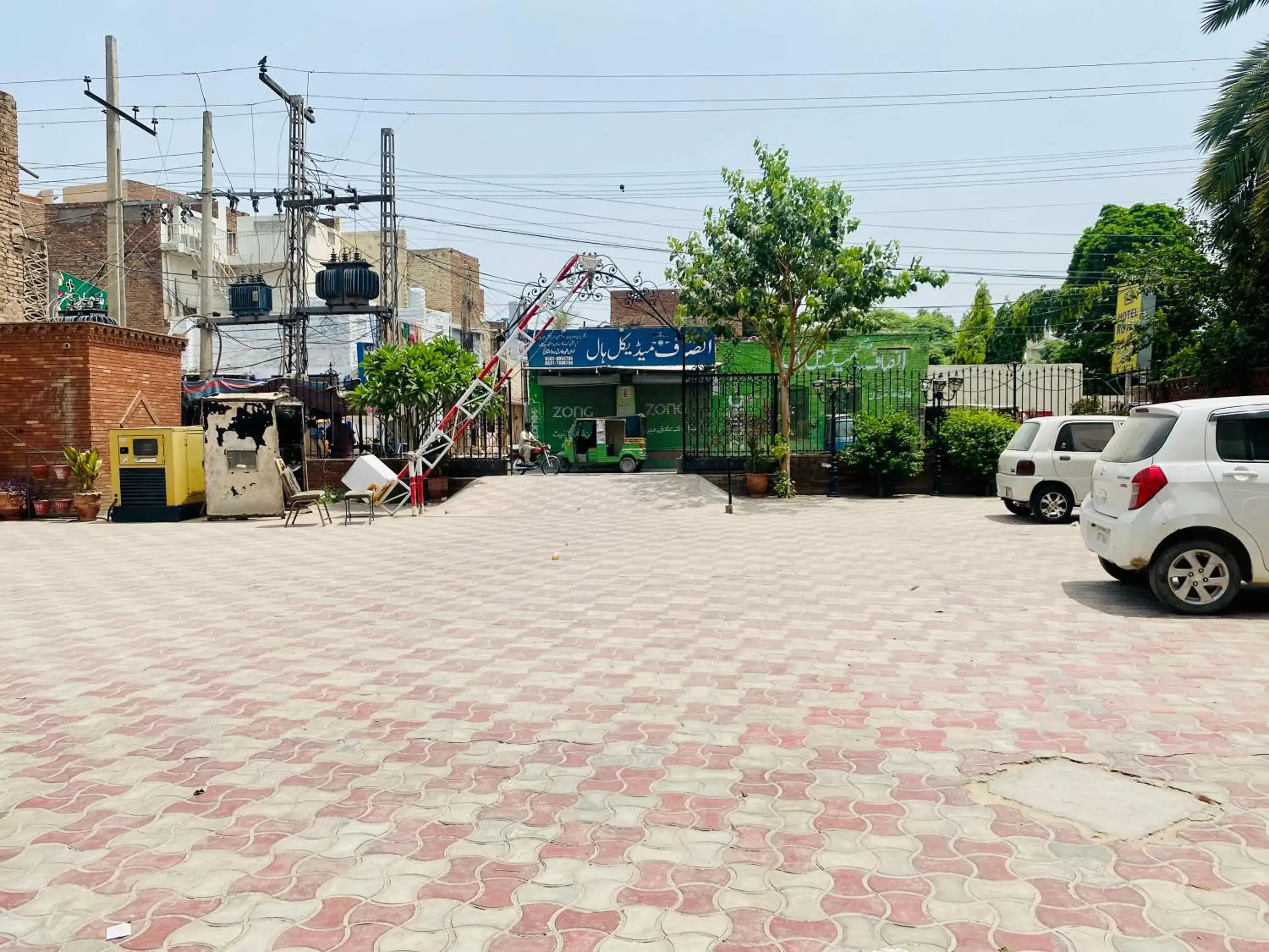 Property building in HOTEL ROYAL ONE Property building in HOTEL ROYAL ONE