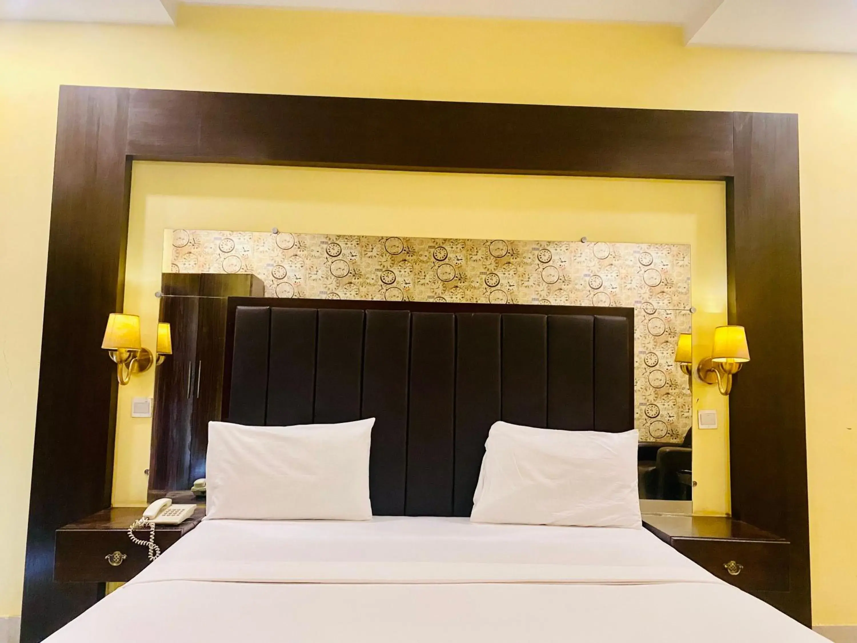 Bedroom in HOTEL ROYAL ONE Bedroom in HOTEL ROYAL ONE