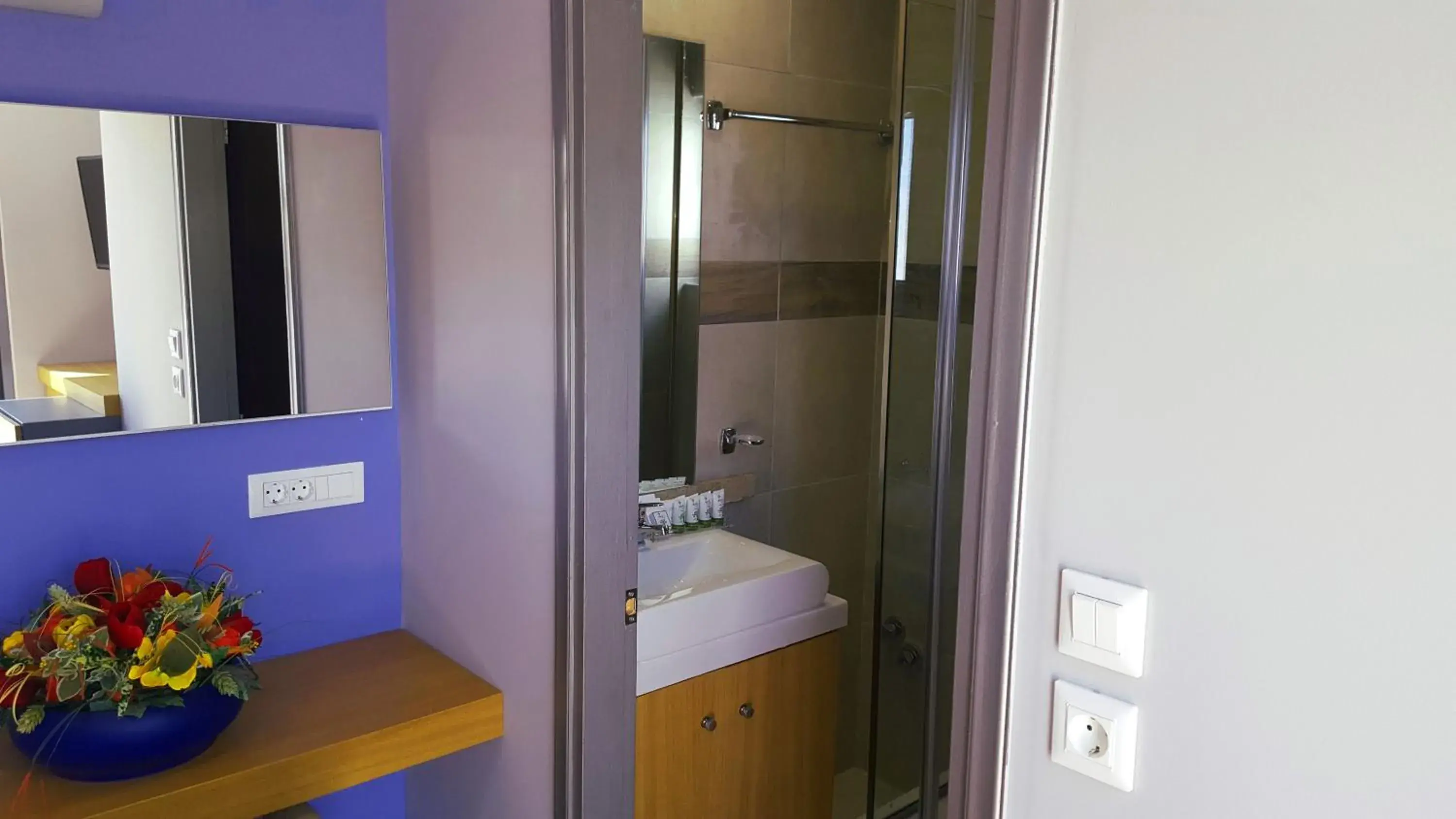 Bathroom in Sunny Days Hotel Bathroom in Sunny Days Hotel