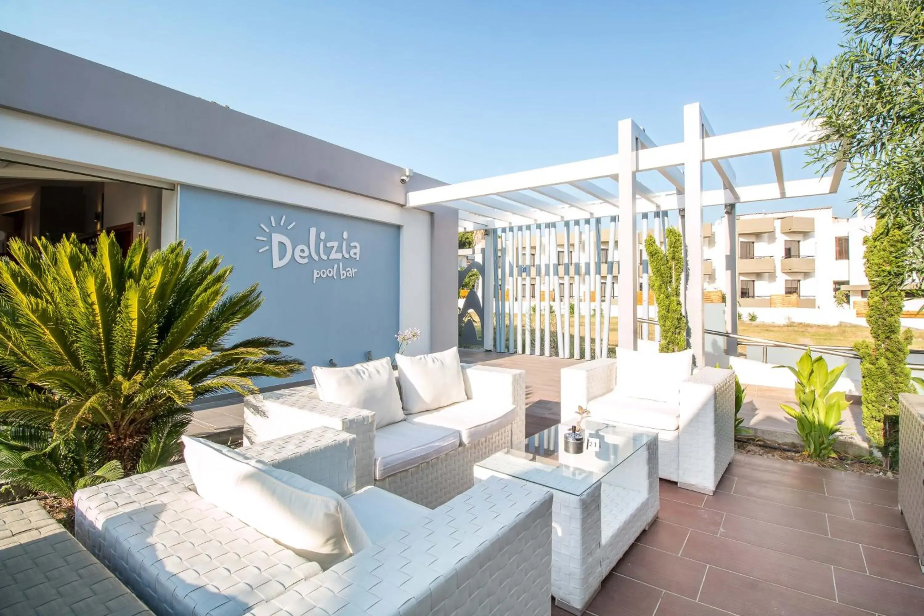 Swimming pool in Sunny Days Hotel Swimming pool in Sunny Days Hotel