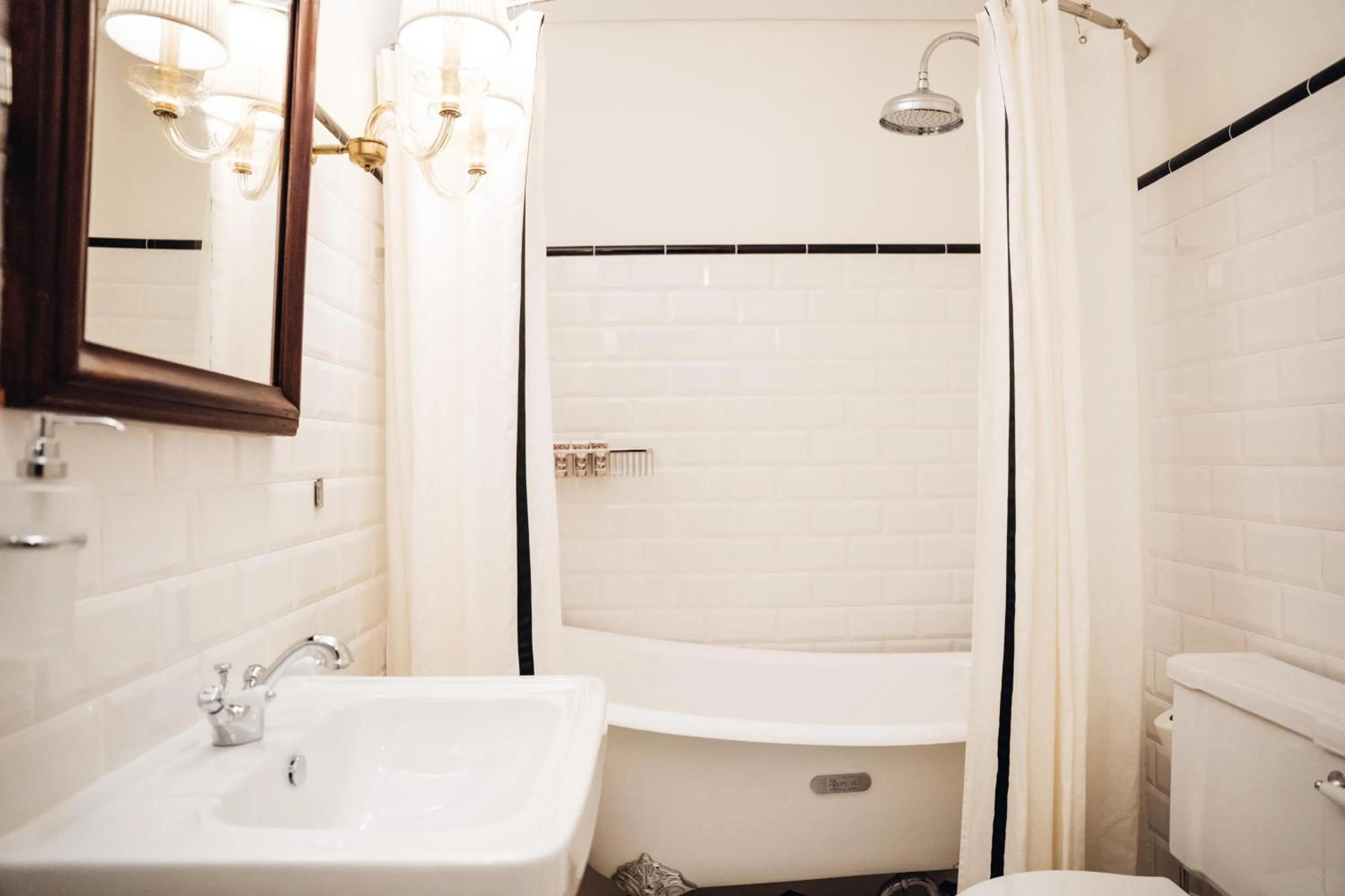 Bathroom in GRANDE HOTEL PARIS by STAY HOTELS