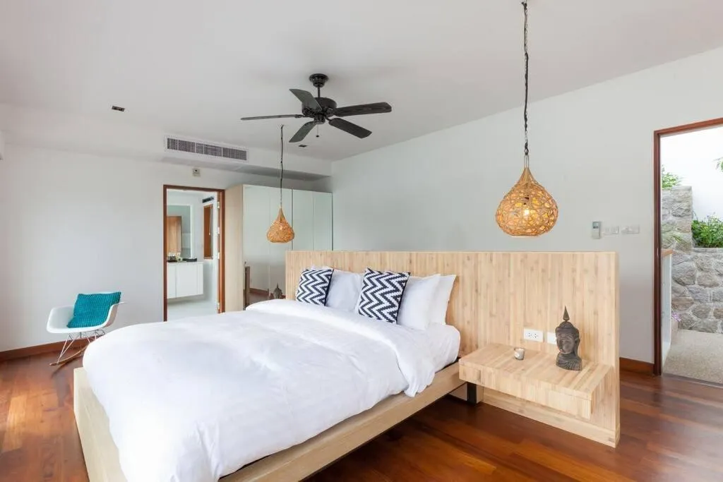 Bed in Villa Nevaeh - Ocean Front Private Villa Kamala Beach