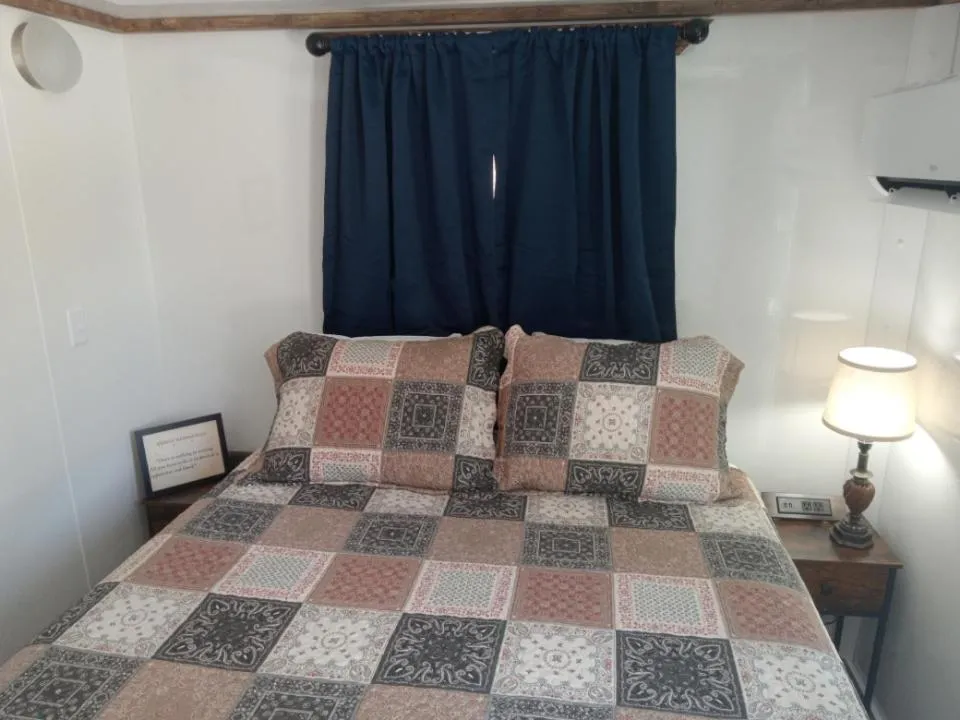 Bedroom, Bed in Treasure Harbor