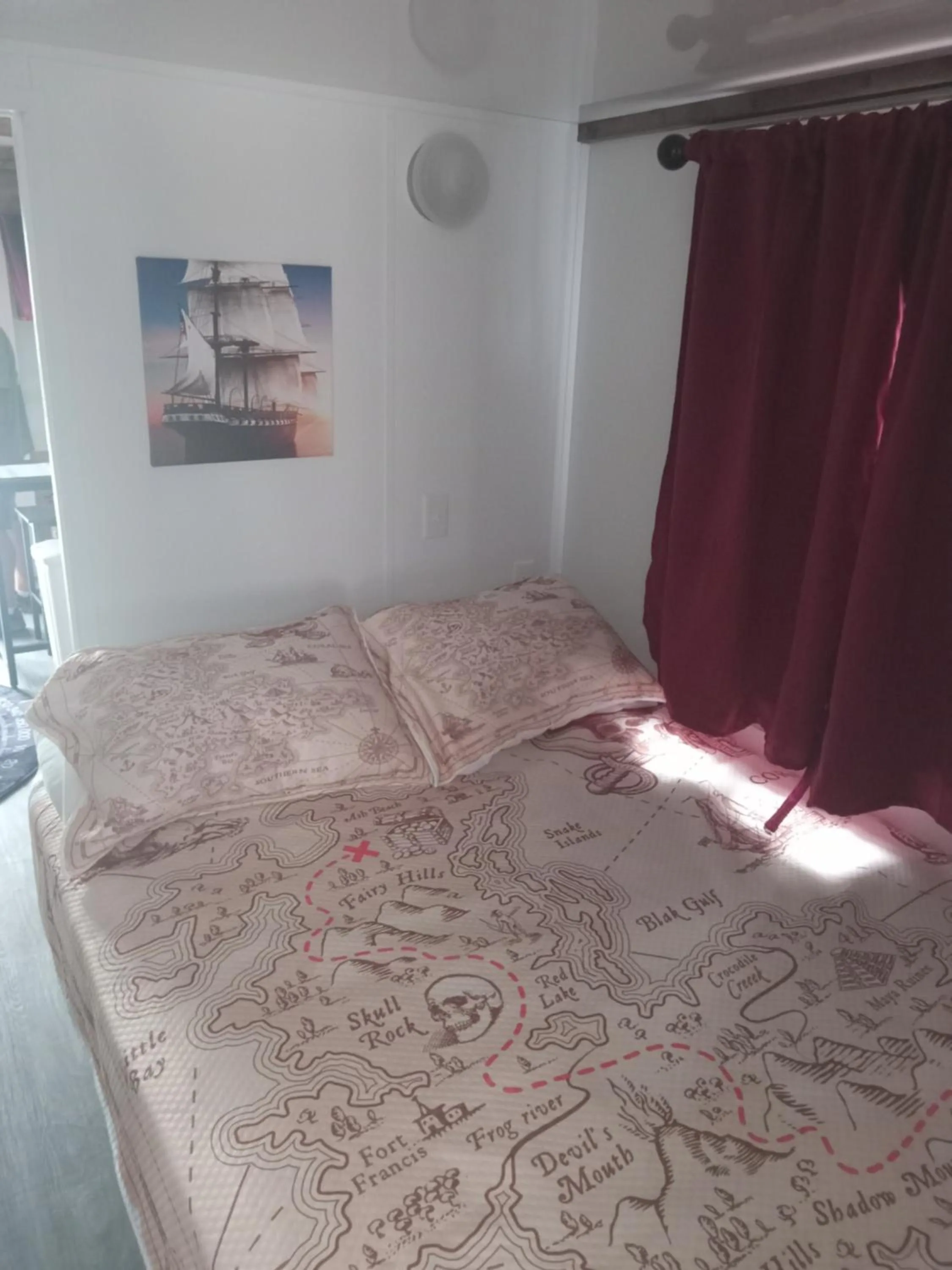 Bedroom, Bed in Treasure Harbor