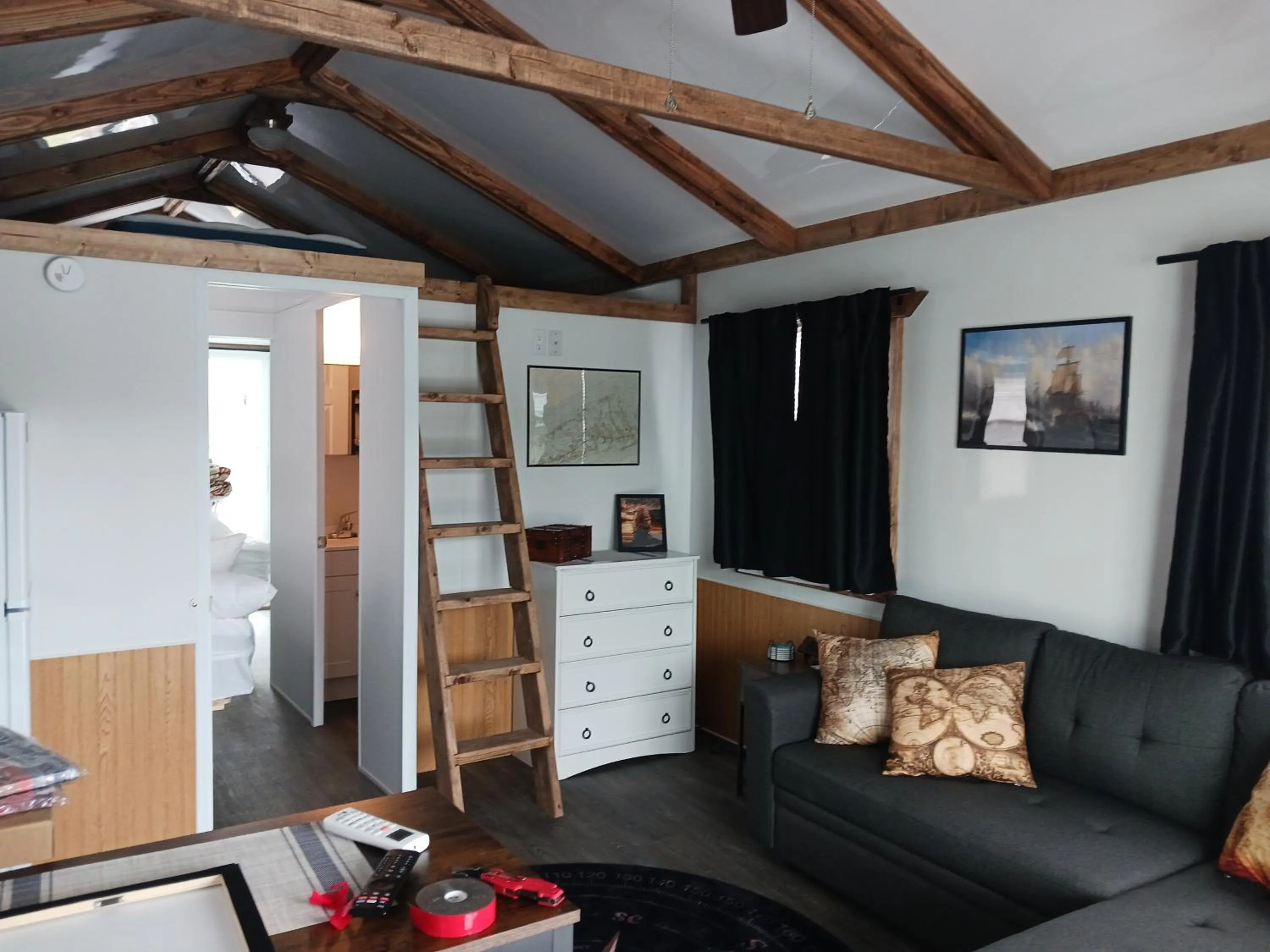 Living room in Treasure Harbor