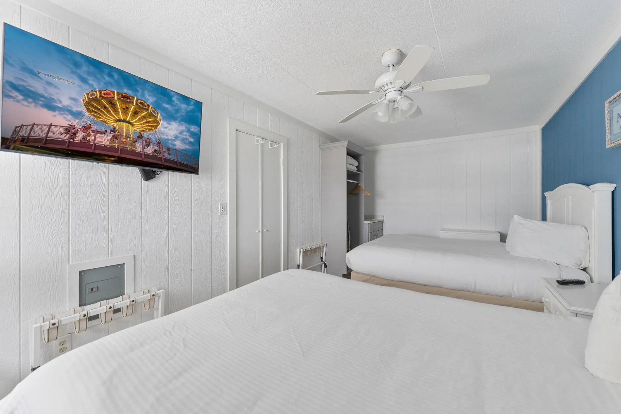 Bed in Beachcomber Resort