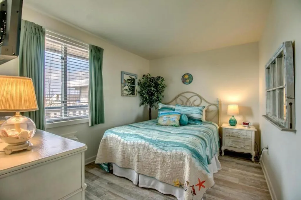 Bed in Beachcomber Resort