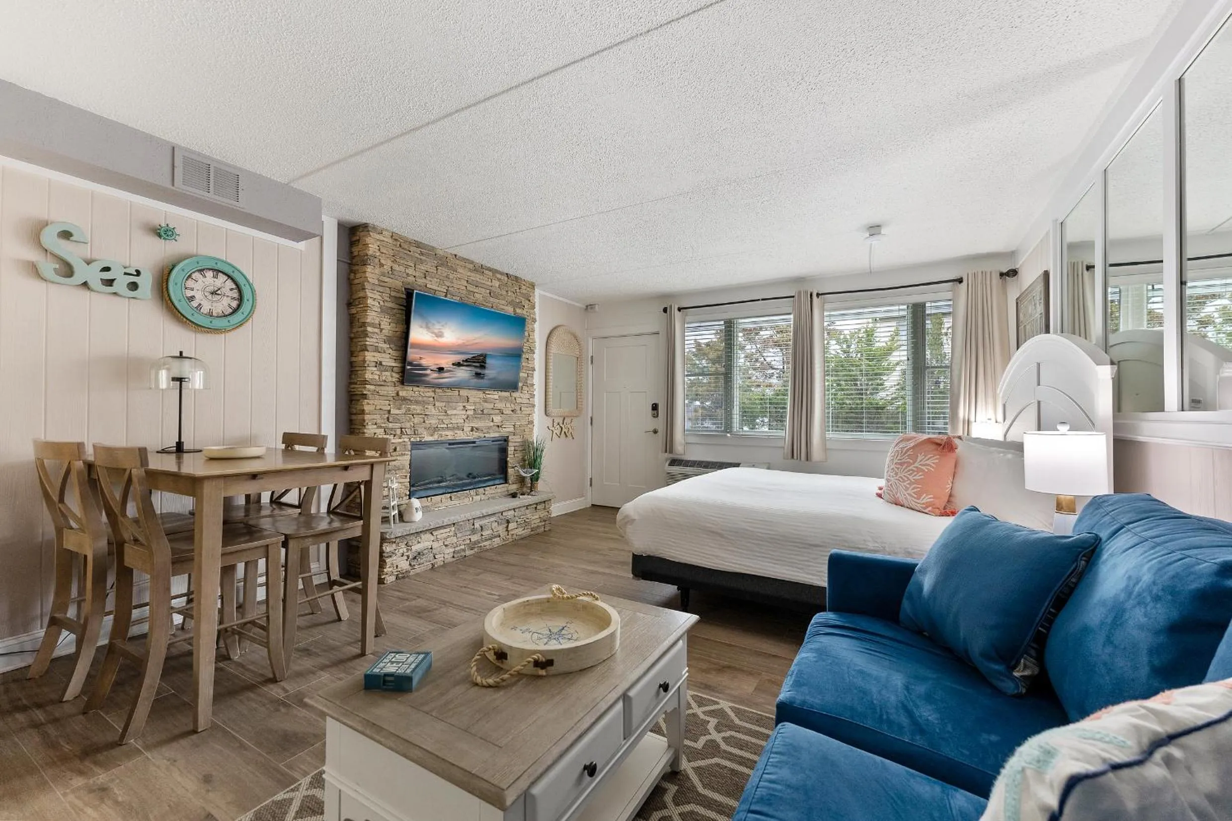 Bed in Beachcomber Resort