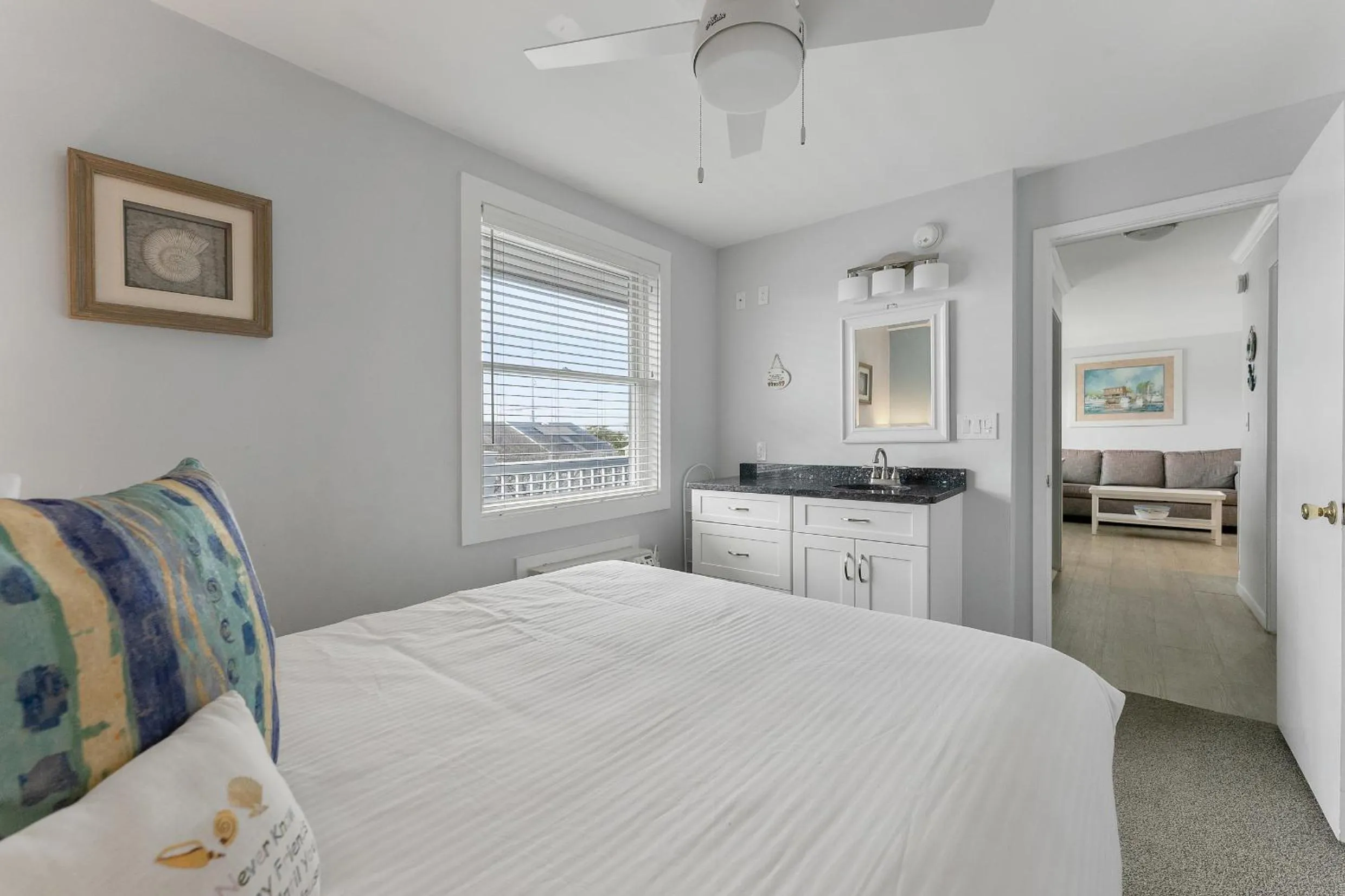 Bed in Beachcomber Resort