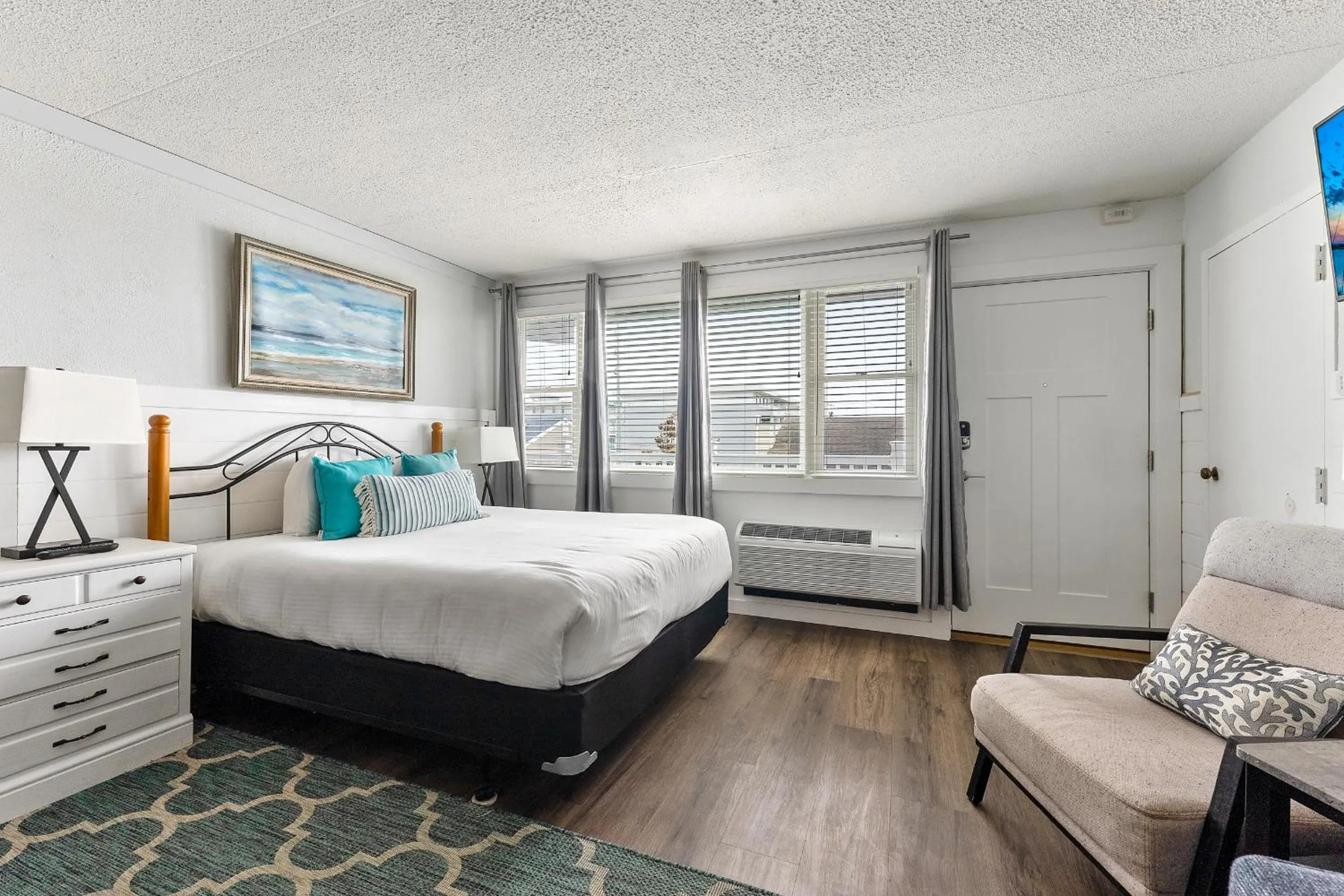 Bed in Beachcomber Resort