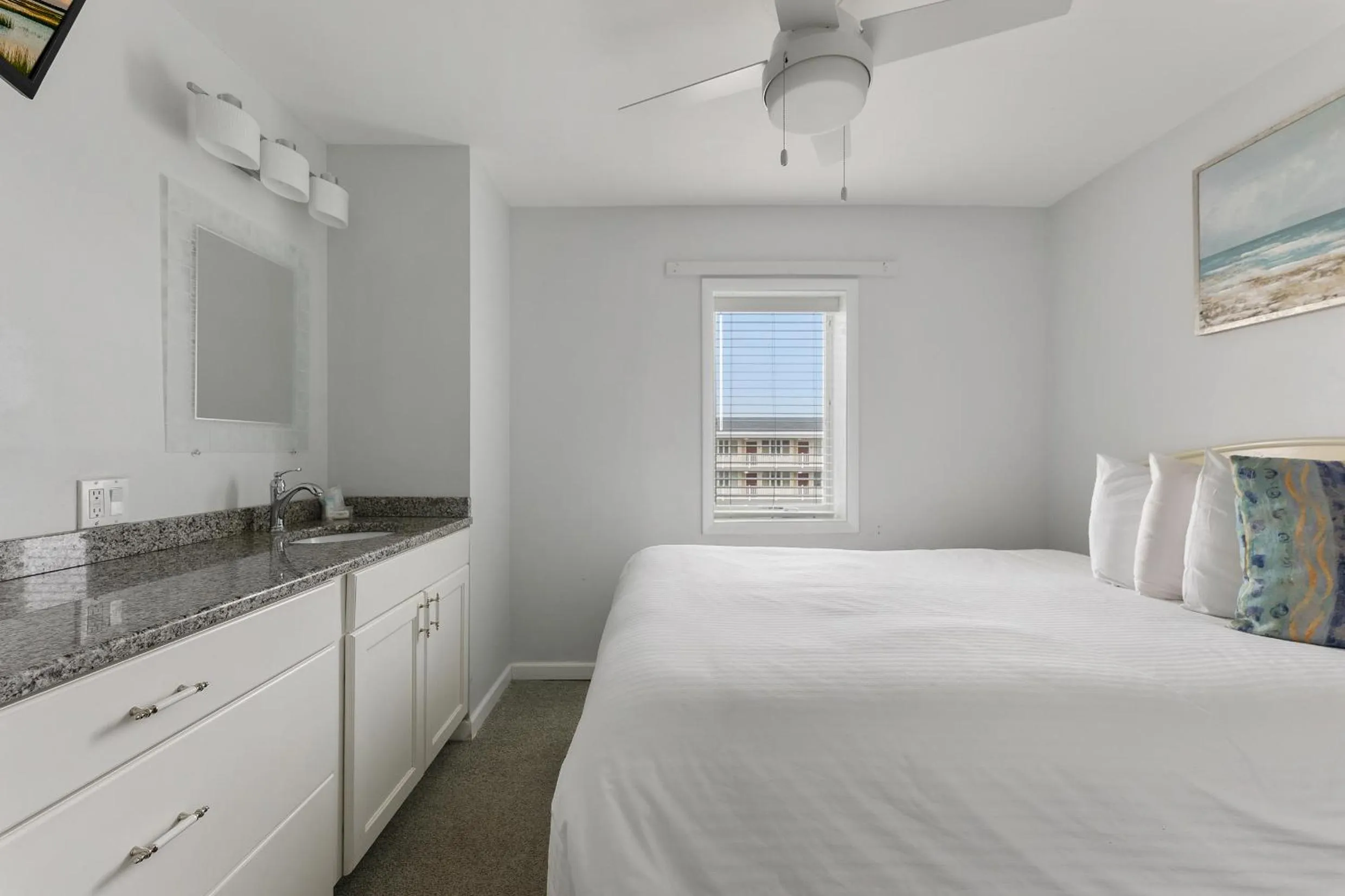 Bed in Beachcomber Resort