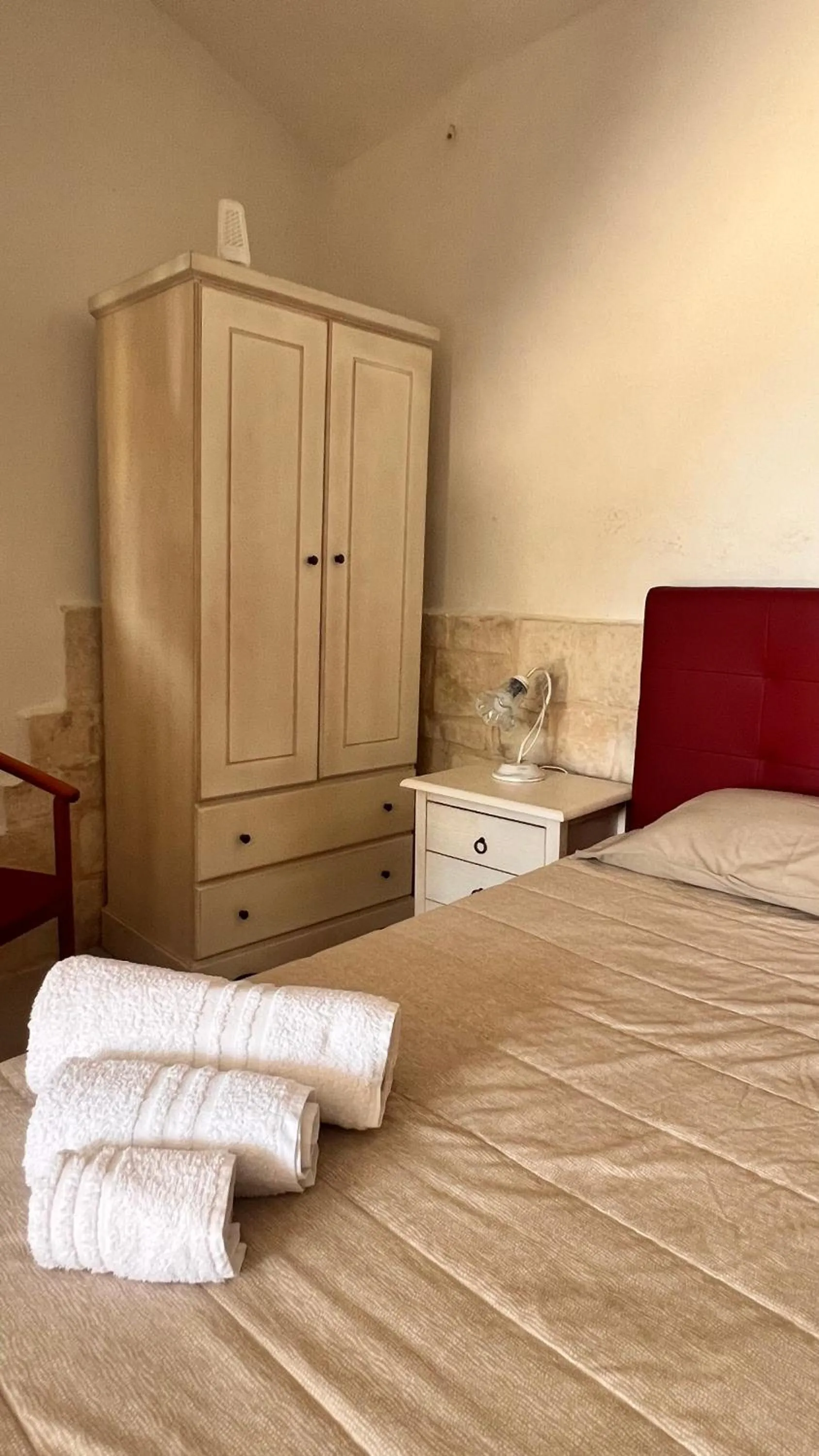 towels, Bed in Locazione turistica il boschetto