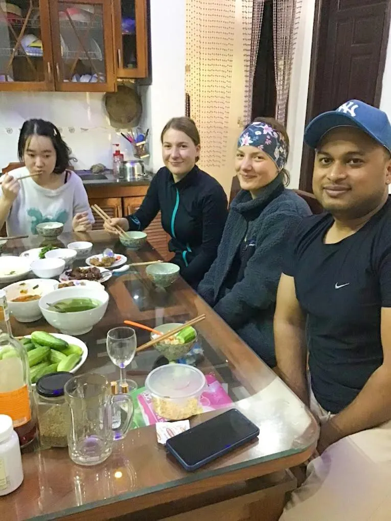 Dinner in Minh Tâm Hotel ( Nhà Nghỉ Minh Tâm )