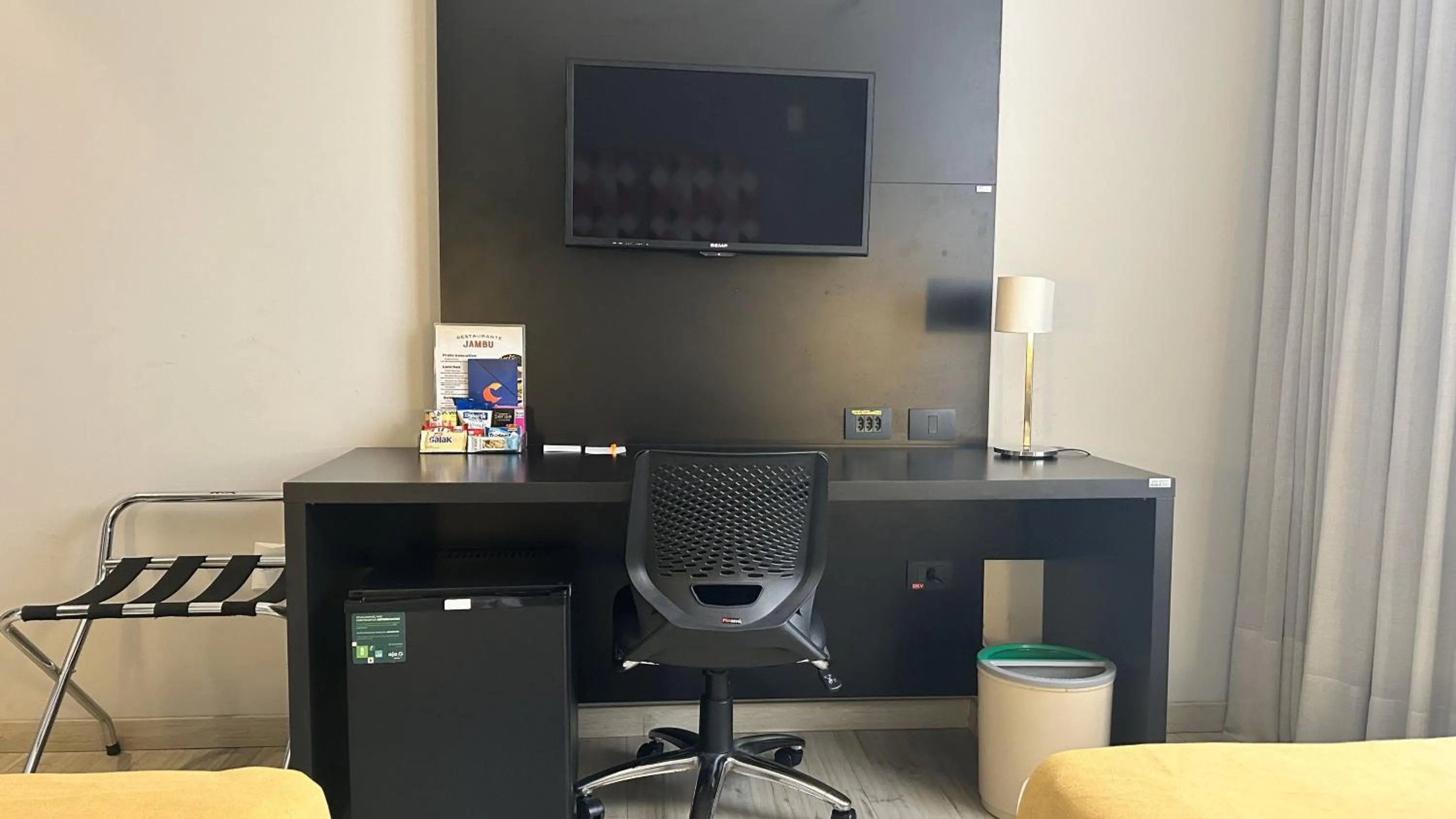 TV and multimedia in Comfort Hotel & Suítes Rondonópolis