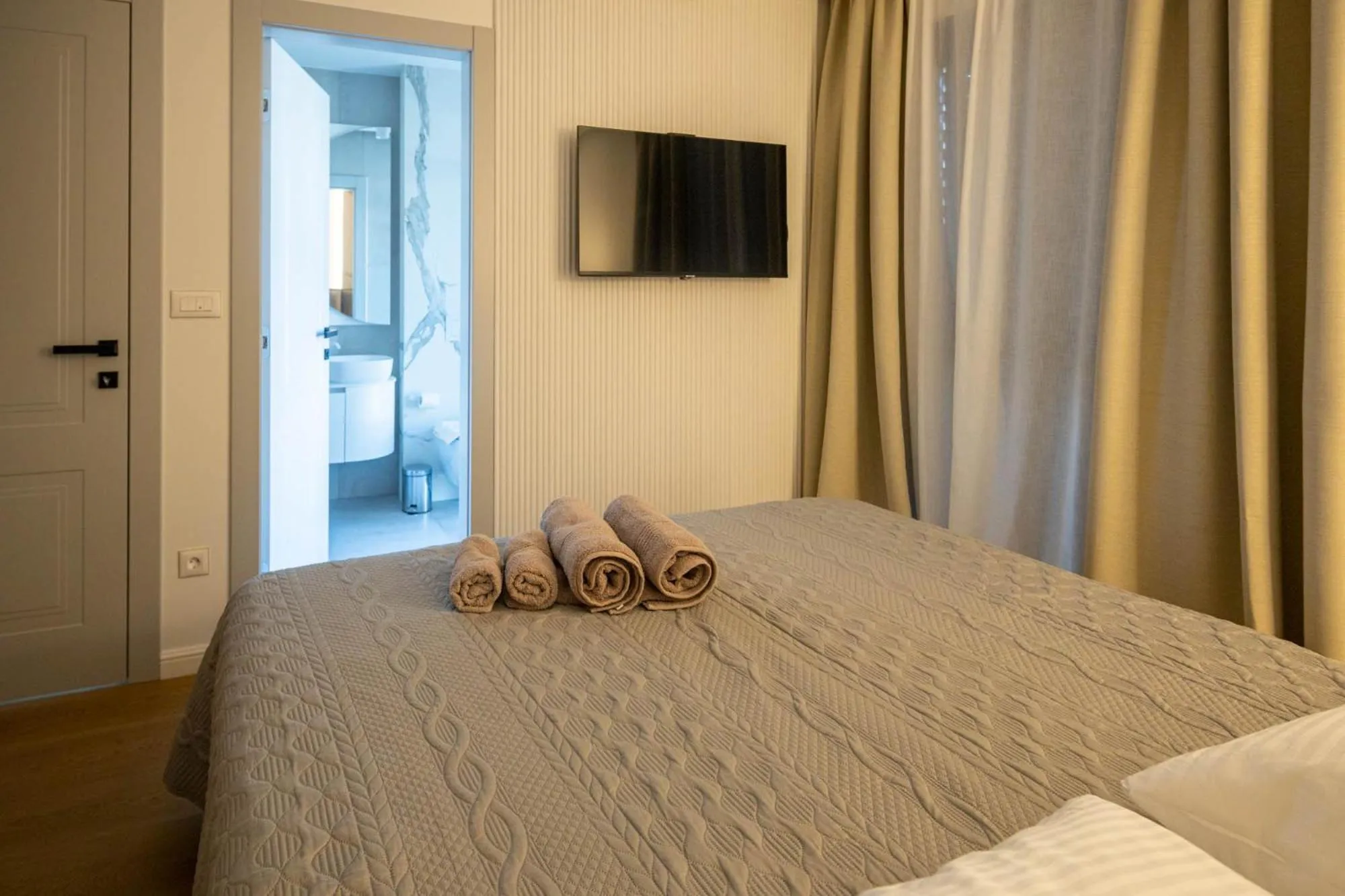 Photo of the whole room, Bed in Villa Sorriso