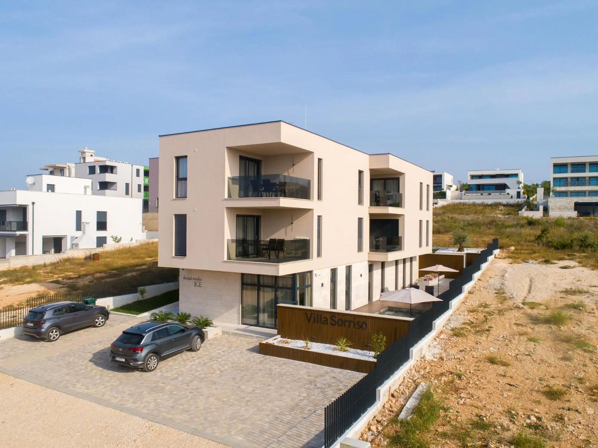 Property building in Villa Sorriso