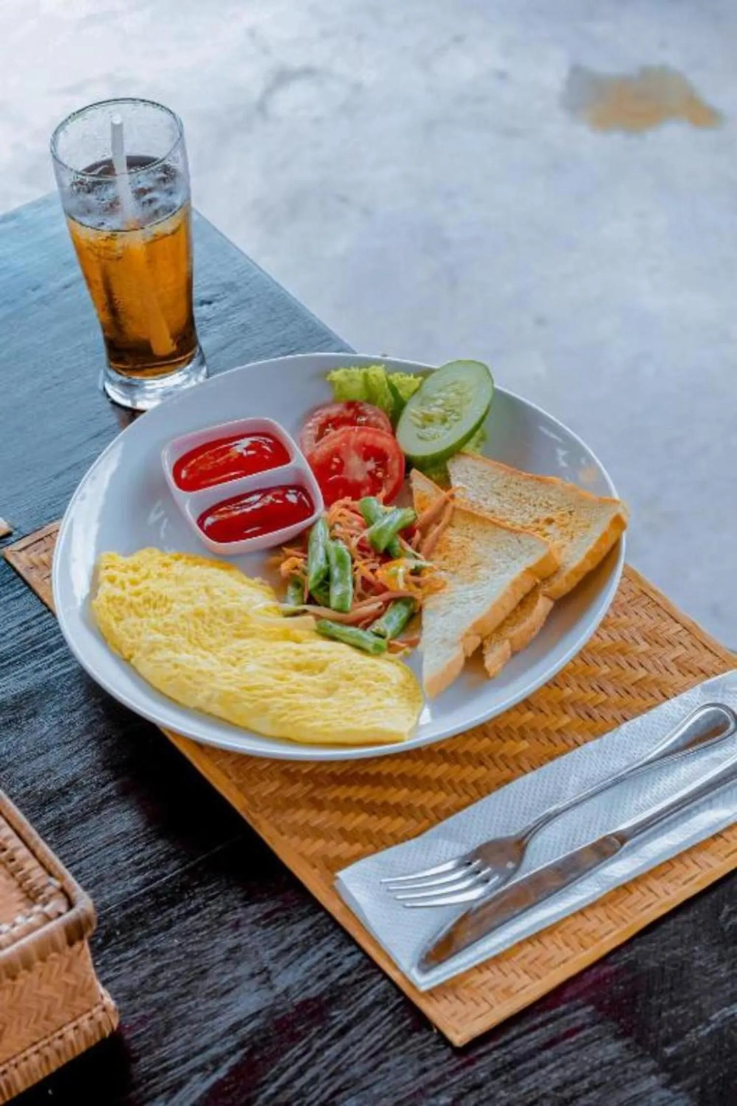 Breakfast in Sandag Hill