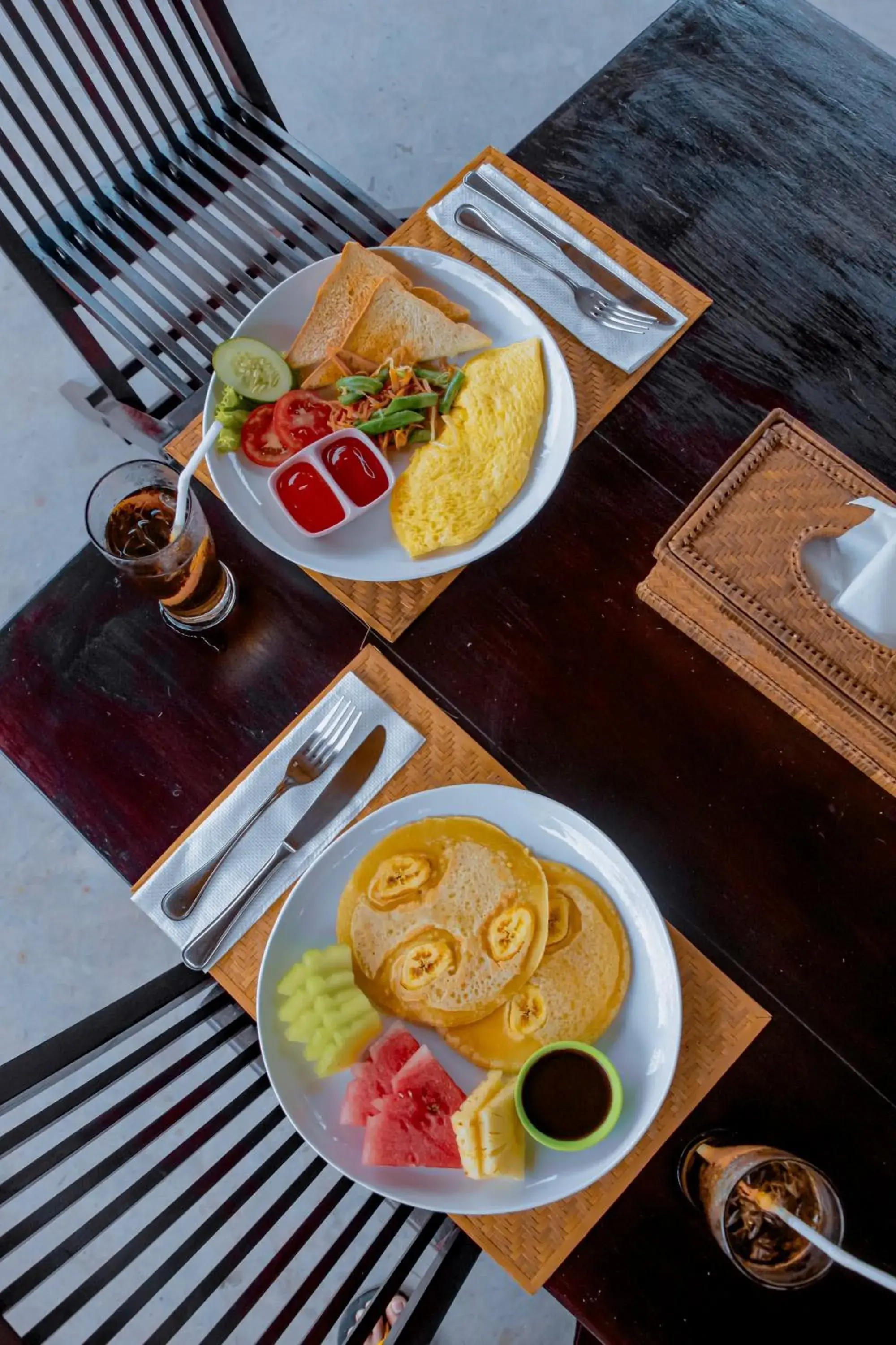 Food and drinks in Sandag Hill Food and drinks in Sandag Hill