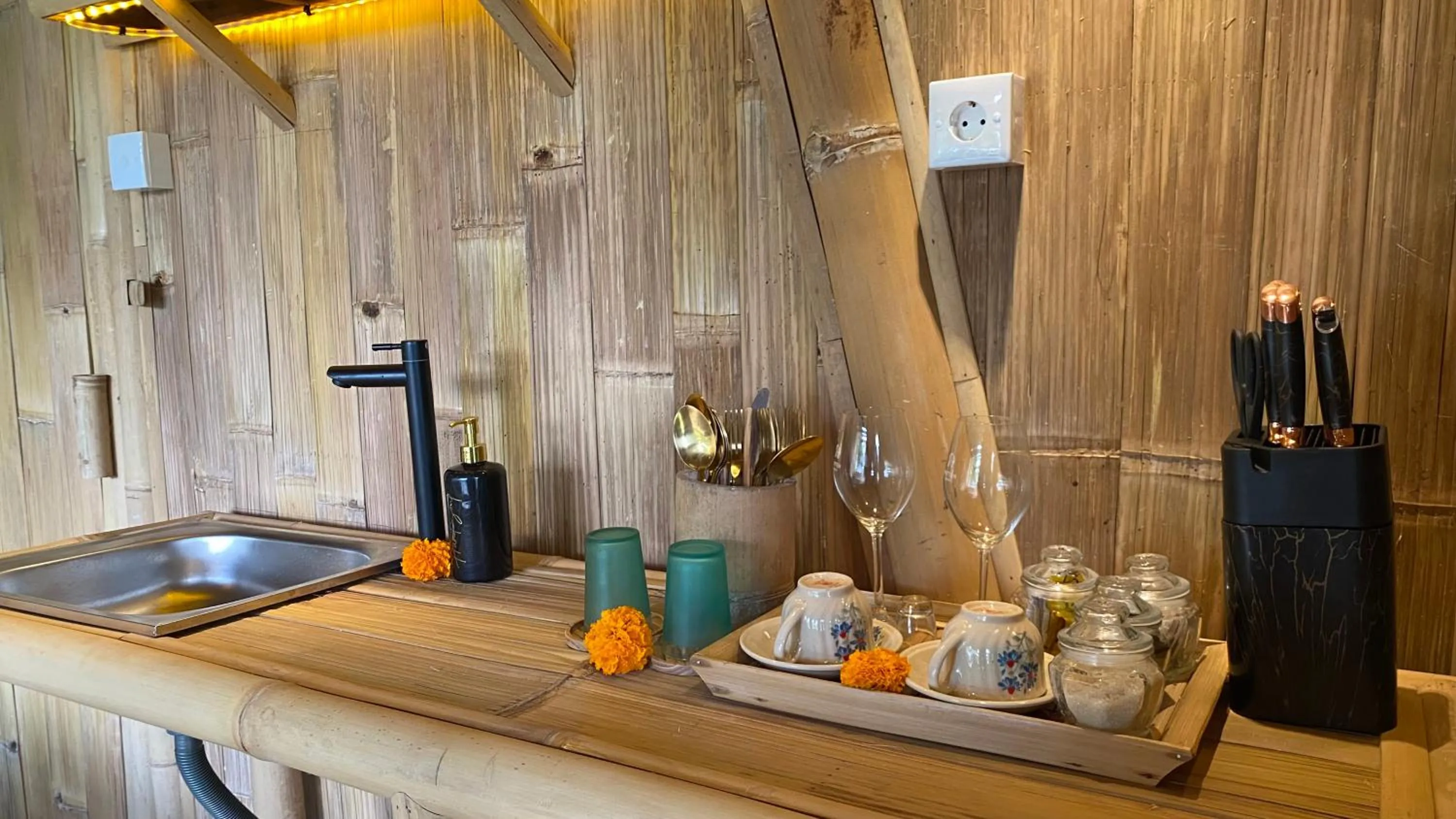 Kitchen or kitchenette in Sandag Hill