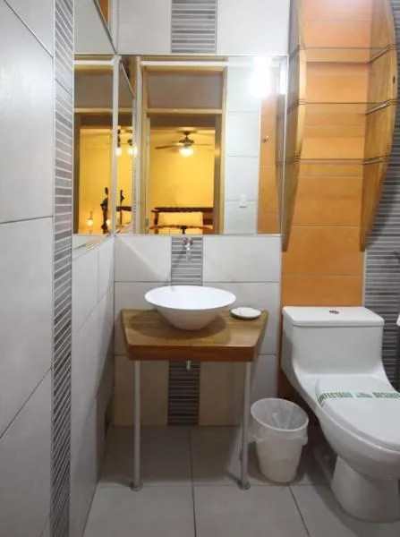 Bathroom in Hotel El Huacachinero- Hotel Familiar