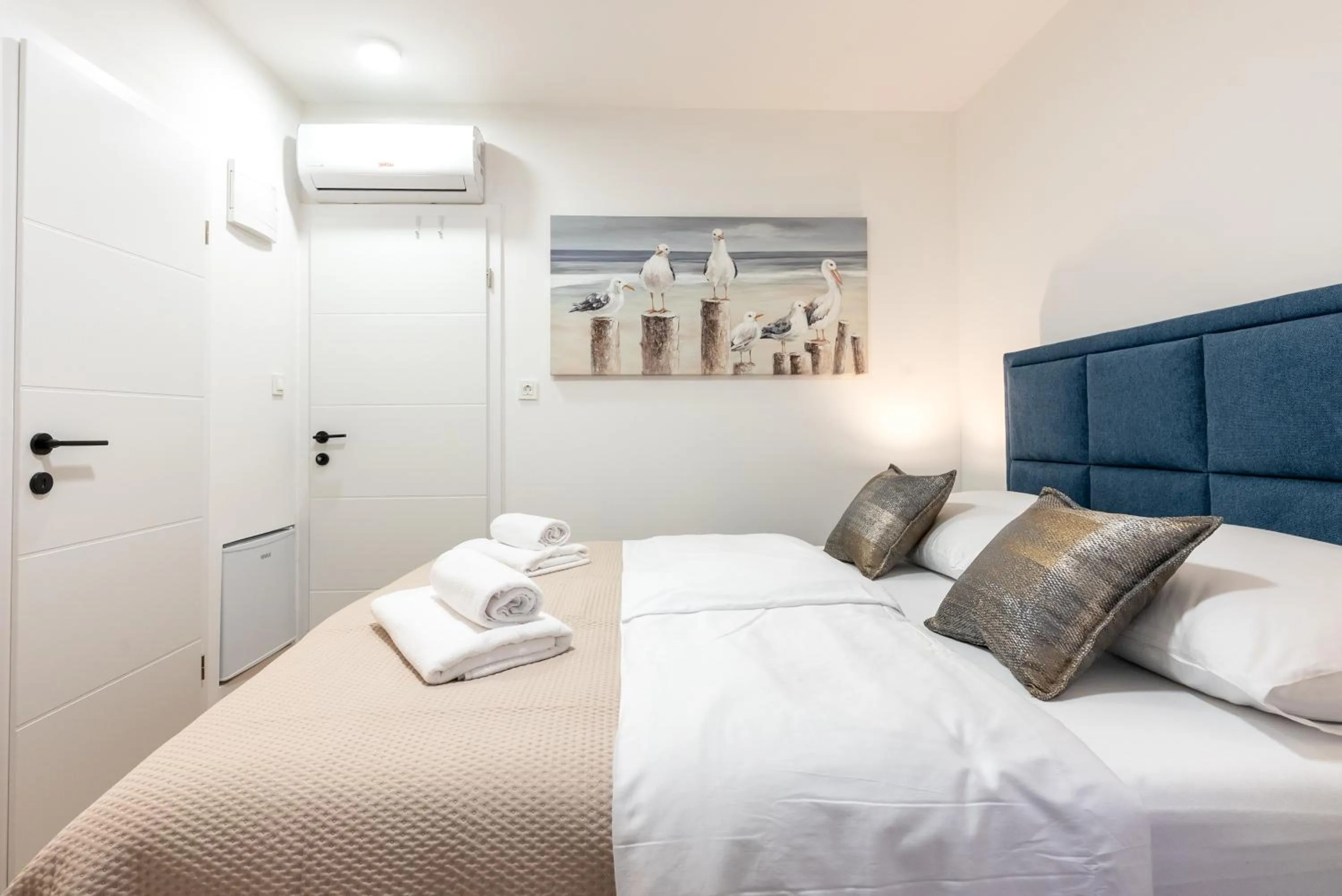 Bed in City Premium Heritage