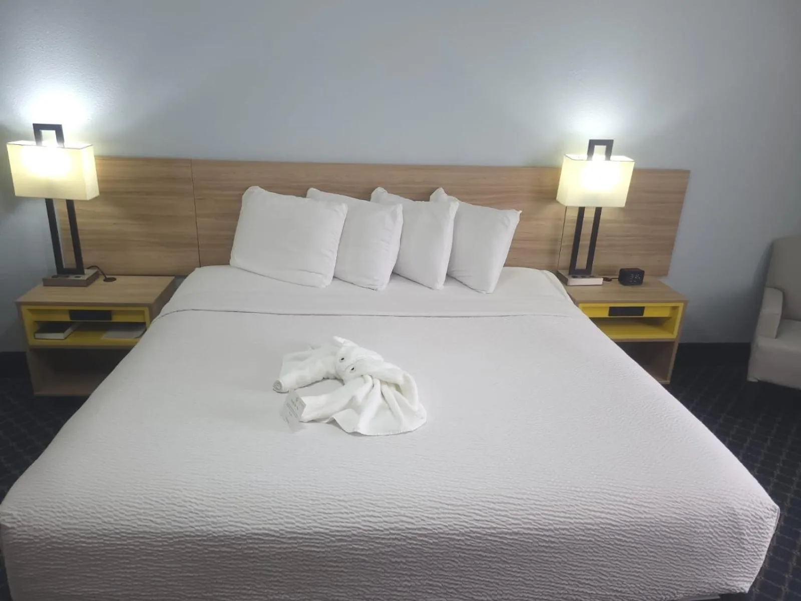 Bed in Days Inn by Wyndham Dalhart