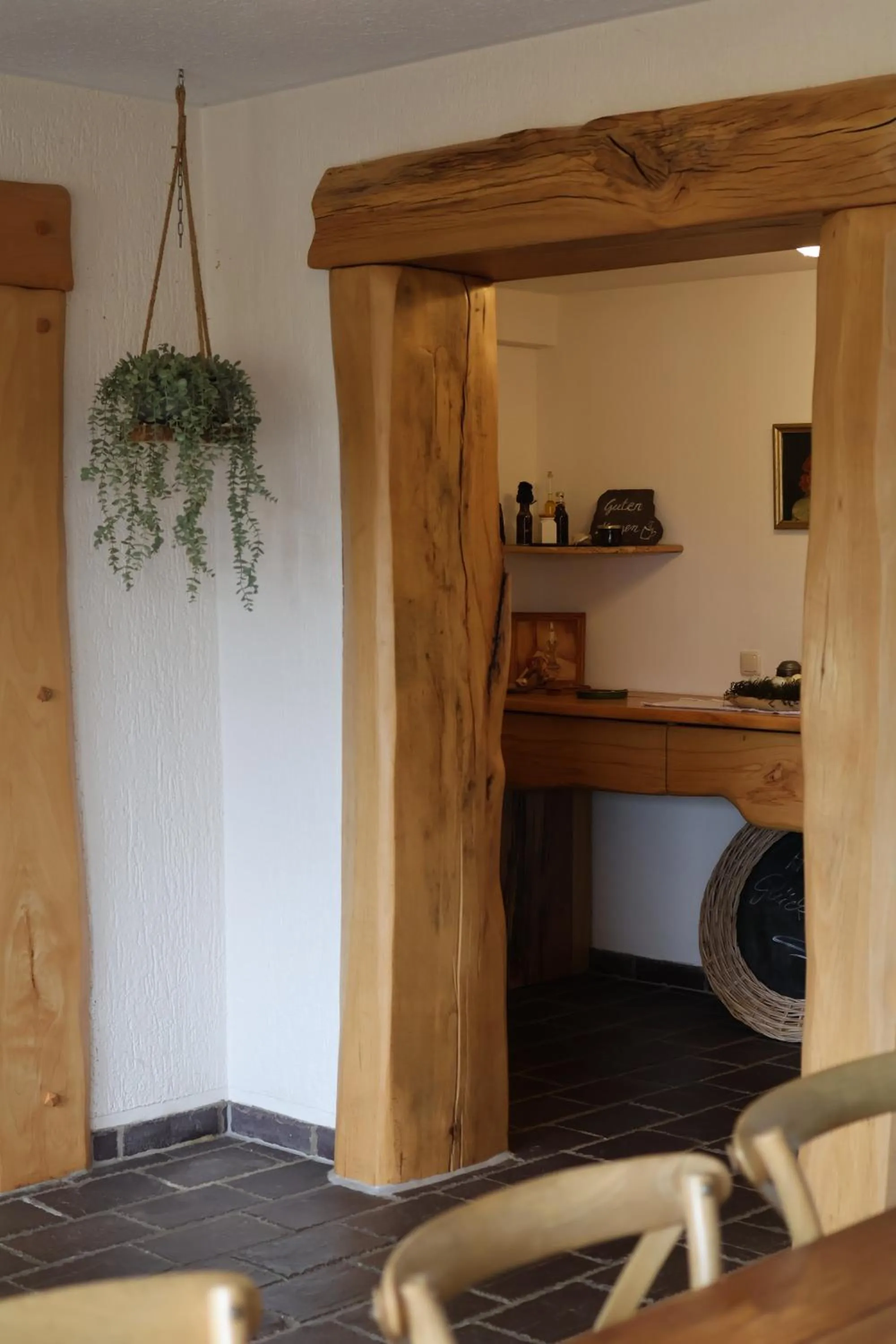 Decorative detail in Hotel Carolaruh