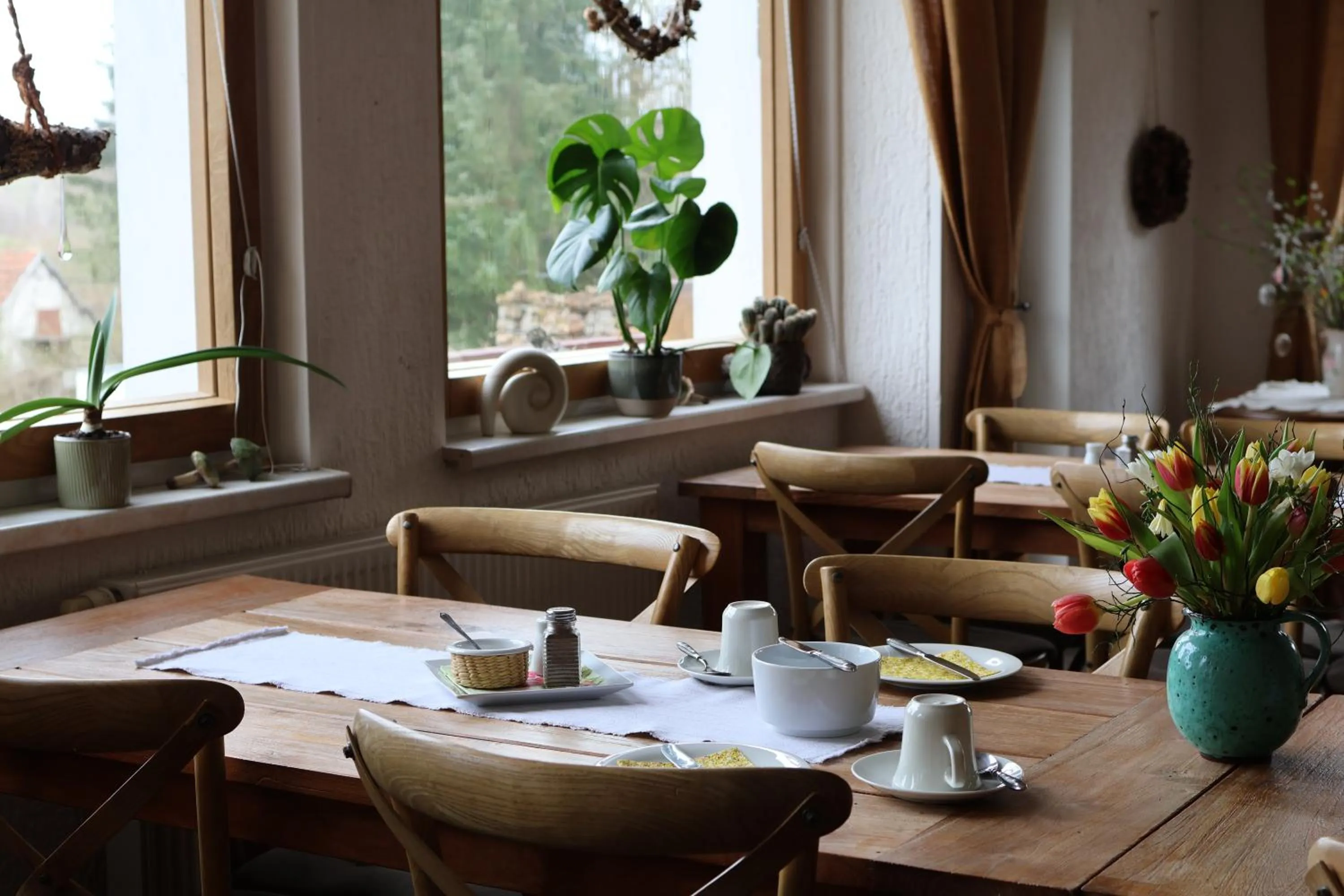 Restaurant/places to eat in Hotel Carolaruh