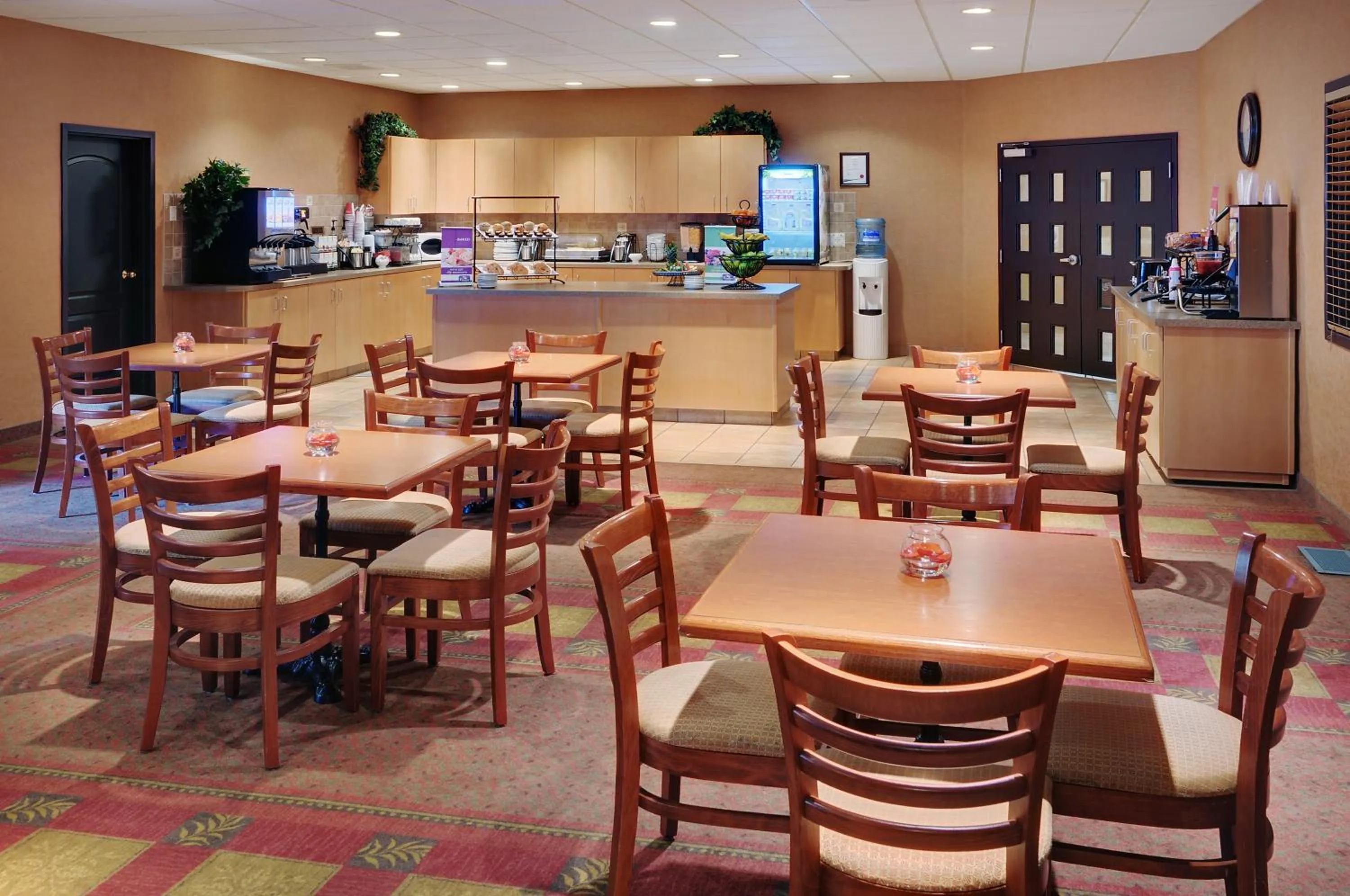 Restaurant/places to eat in Pomeroy Inn and Suites Dawson Creek