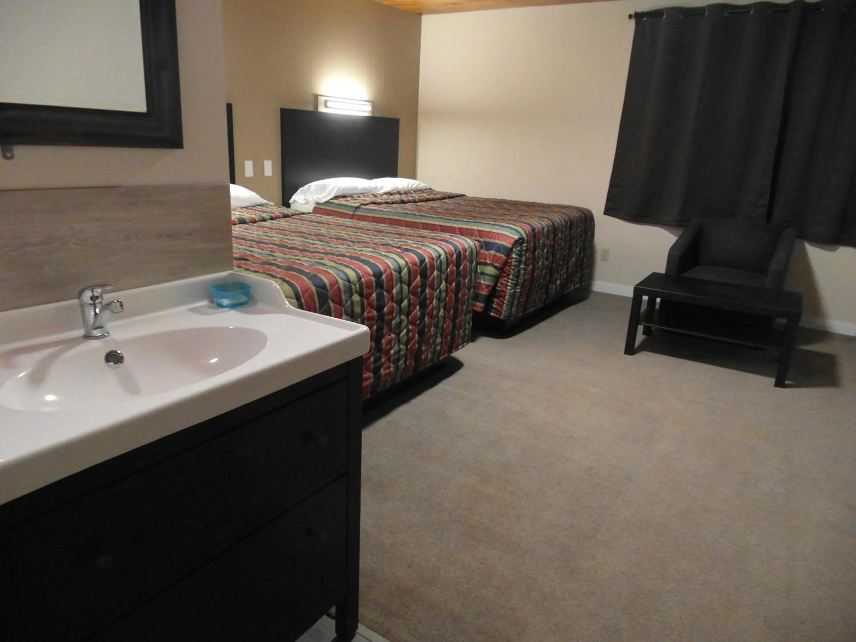 Bed in West View Motel