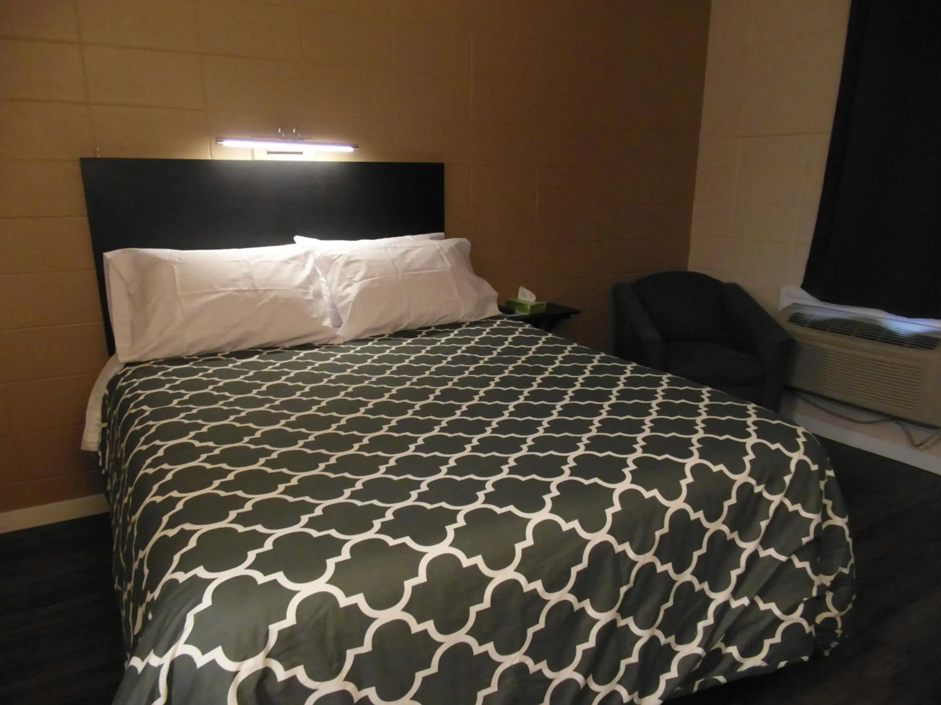 Queen Room in West View Motel Queen Room in West View Motel