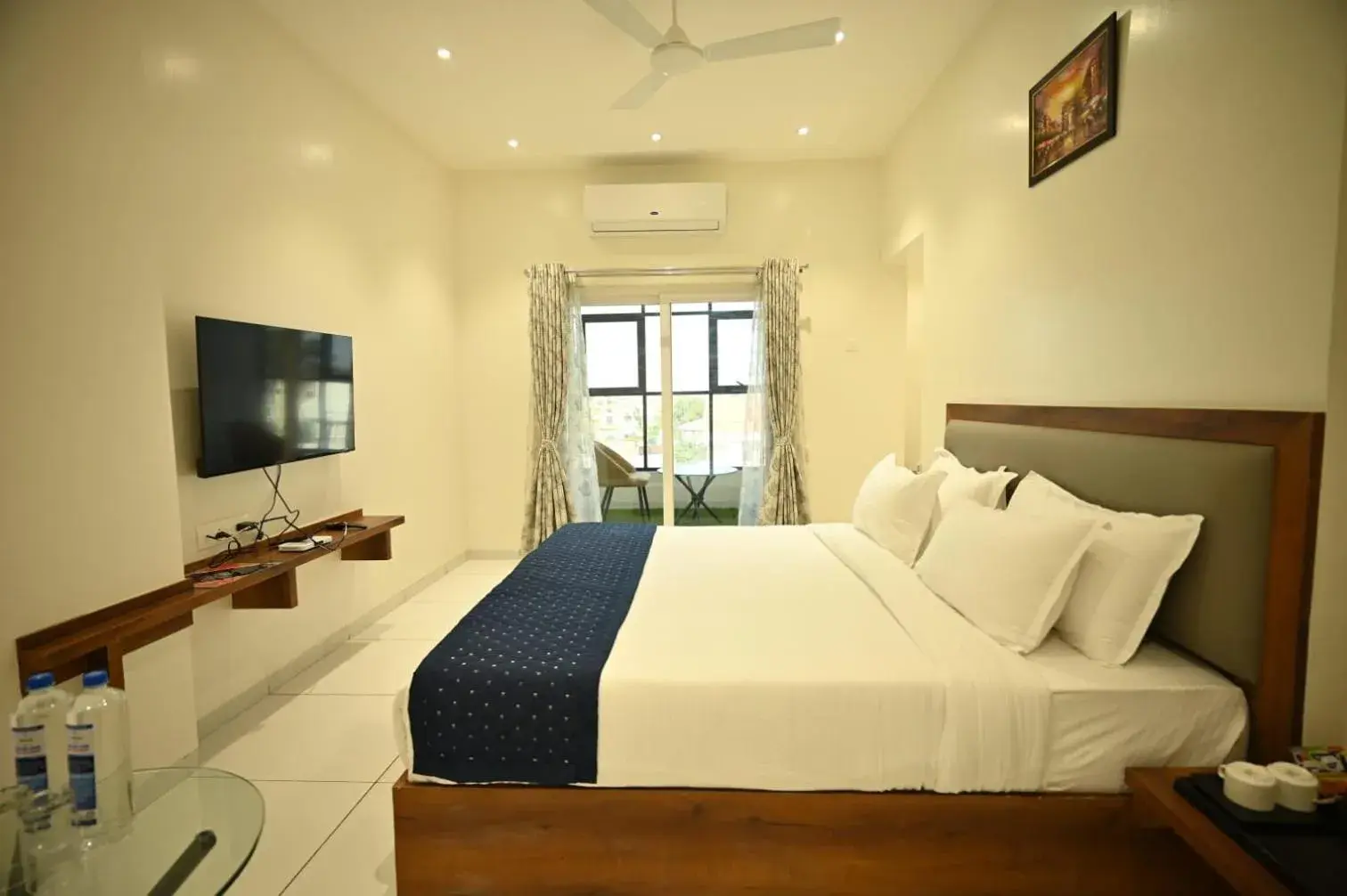 Bedroom, Bed in The Sky Land Hotel & Restaurant Bedroom, Bed in The Sky Land Hotel & Restaurant