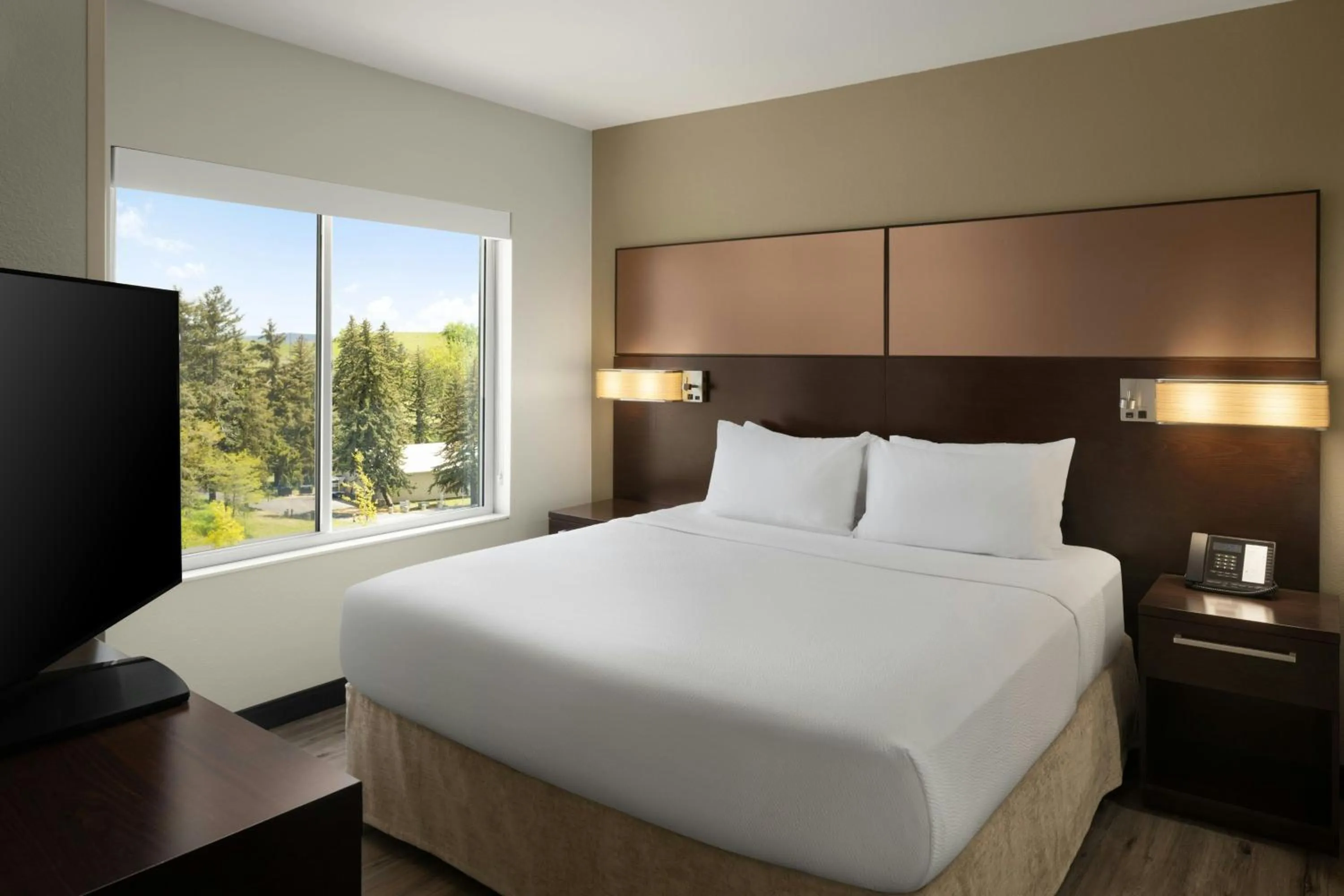 Photo of the whole room, Bed in Residence Inn by Marriott Pullman