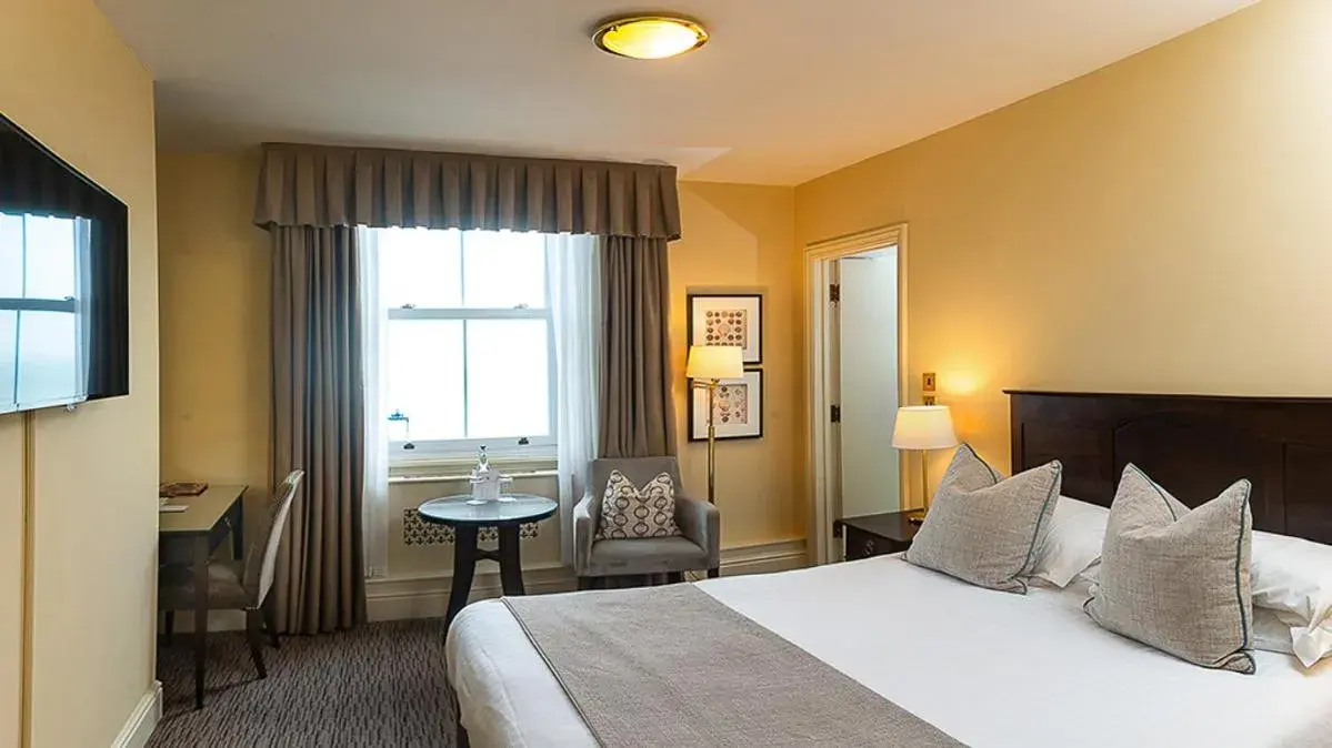 Sea View Glimpse in St George's Hotel - Llandudno Sea View Glimpse in St George's Hotel - Llandudno