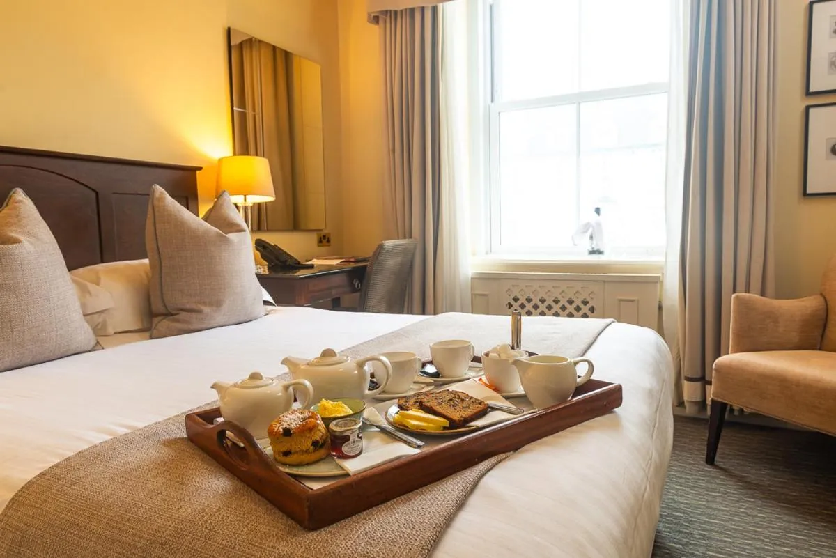 Bedroom, Bed in St George's Hotel - Llandudno