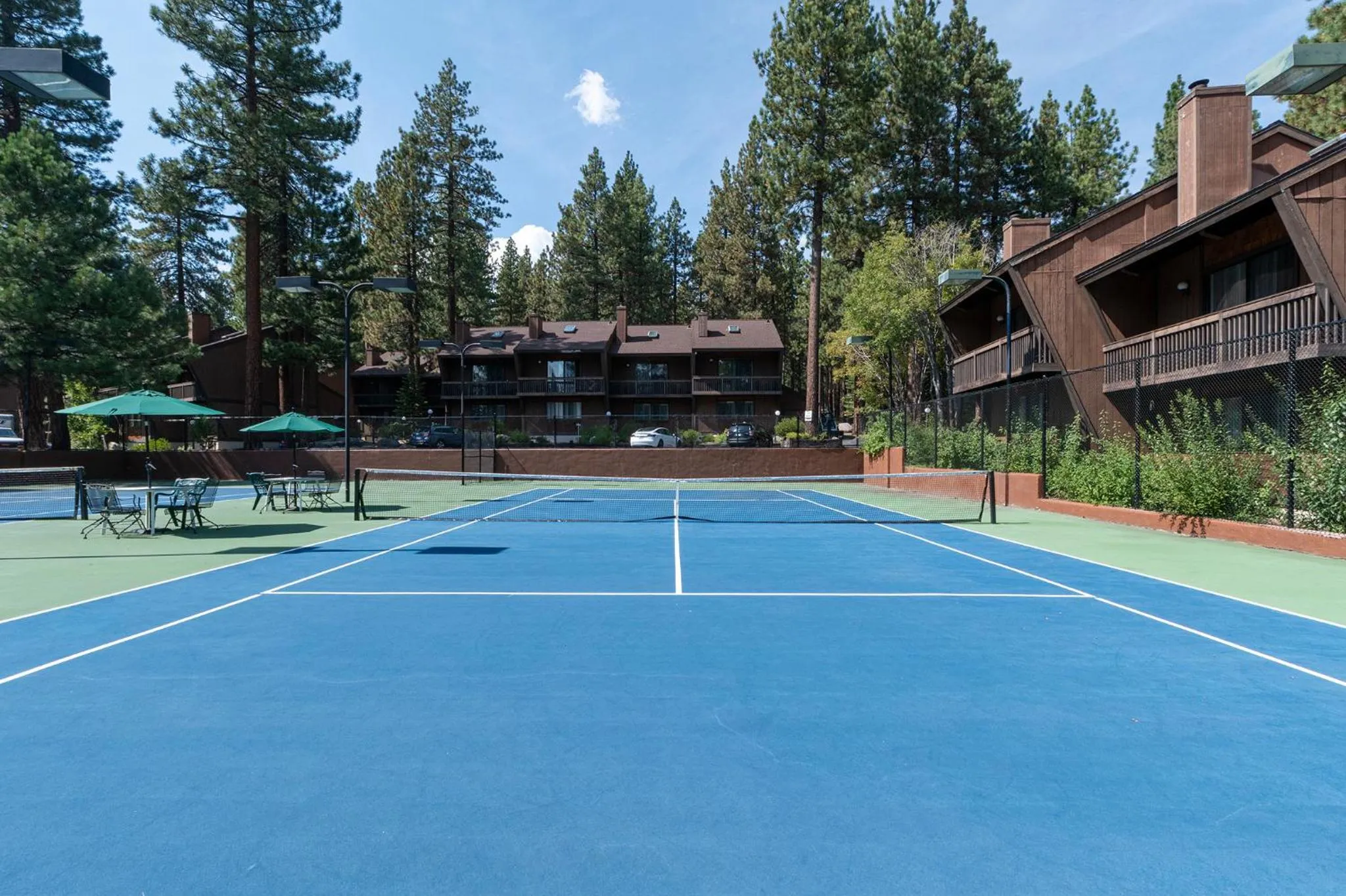 Tennis court in Club Tahoe Resort