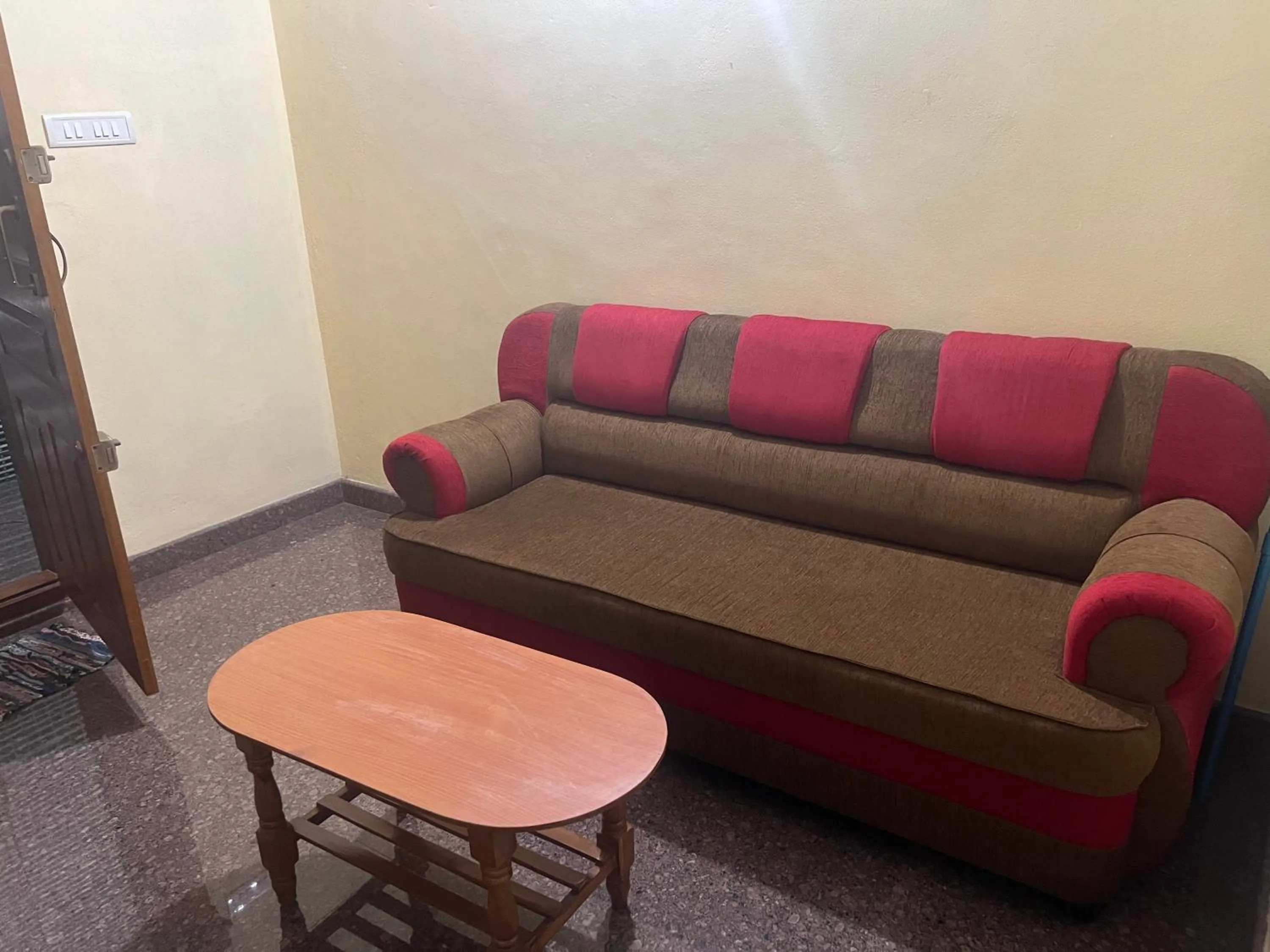 Living room in Devatha Homestay, Guest House, Hotel,Dharmasthala-2