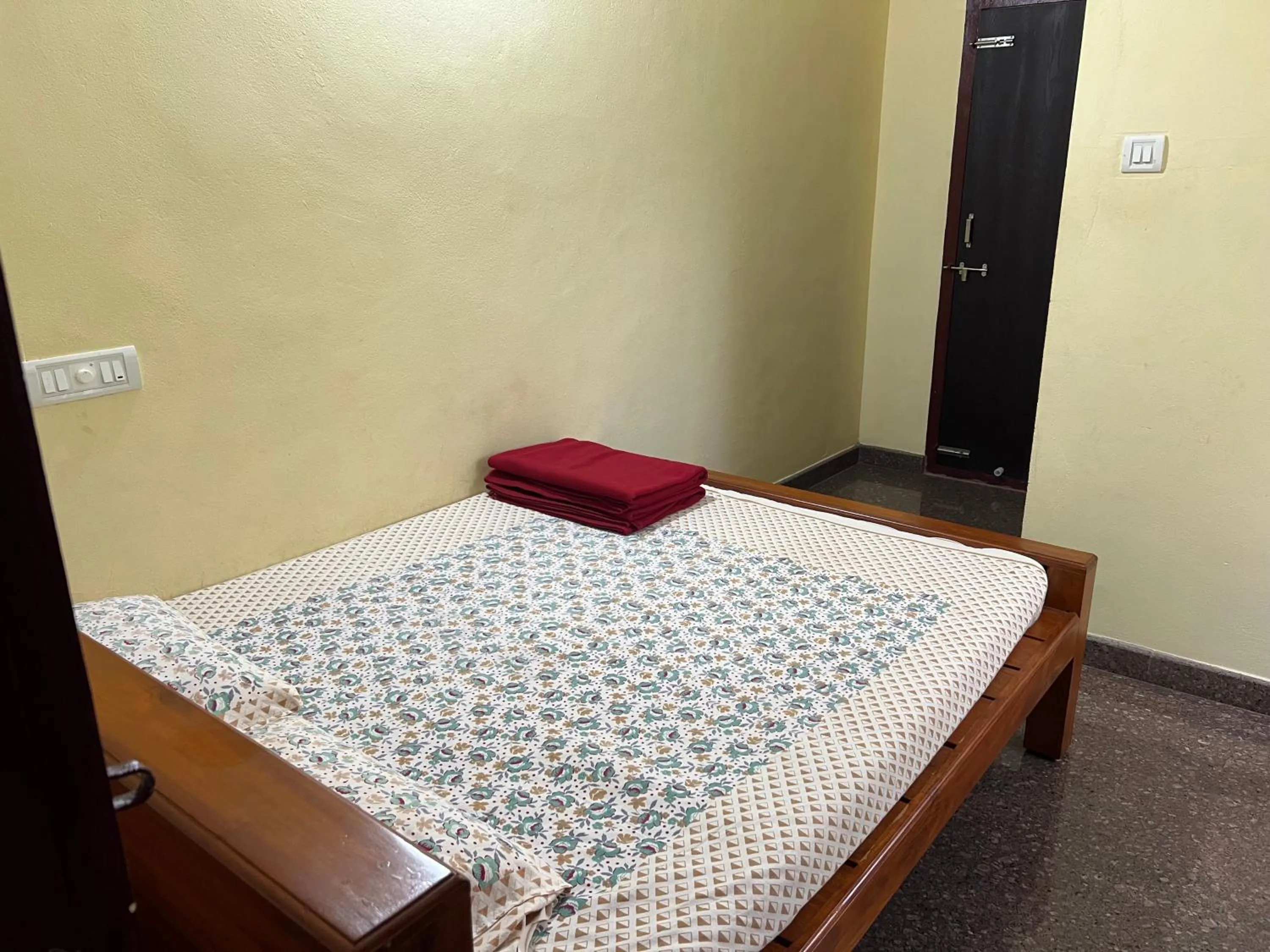 Bed in Devatha Homestay, Guest House, Hotel,Dharmasthala-2