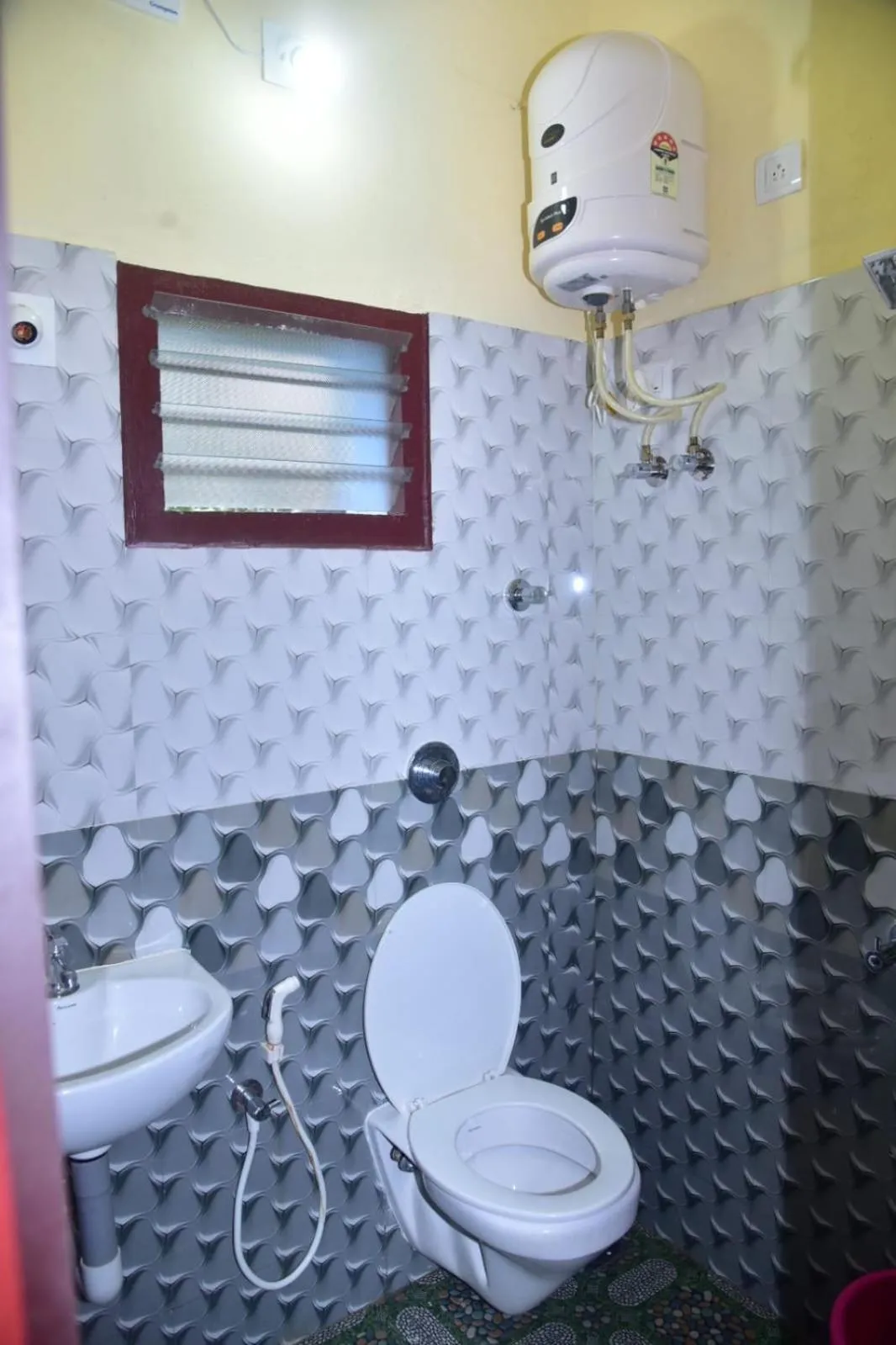 Shower in Devatha Homestay, Guest House, Hotel,Dharmasthala-2