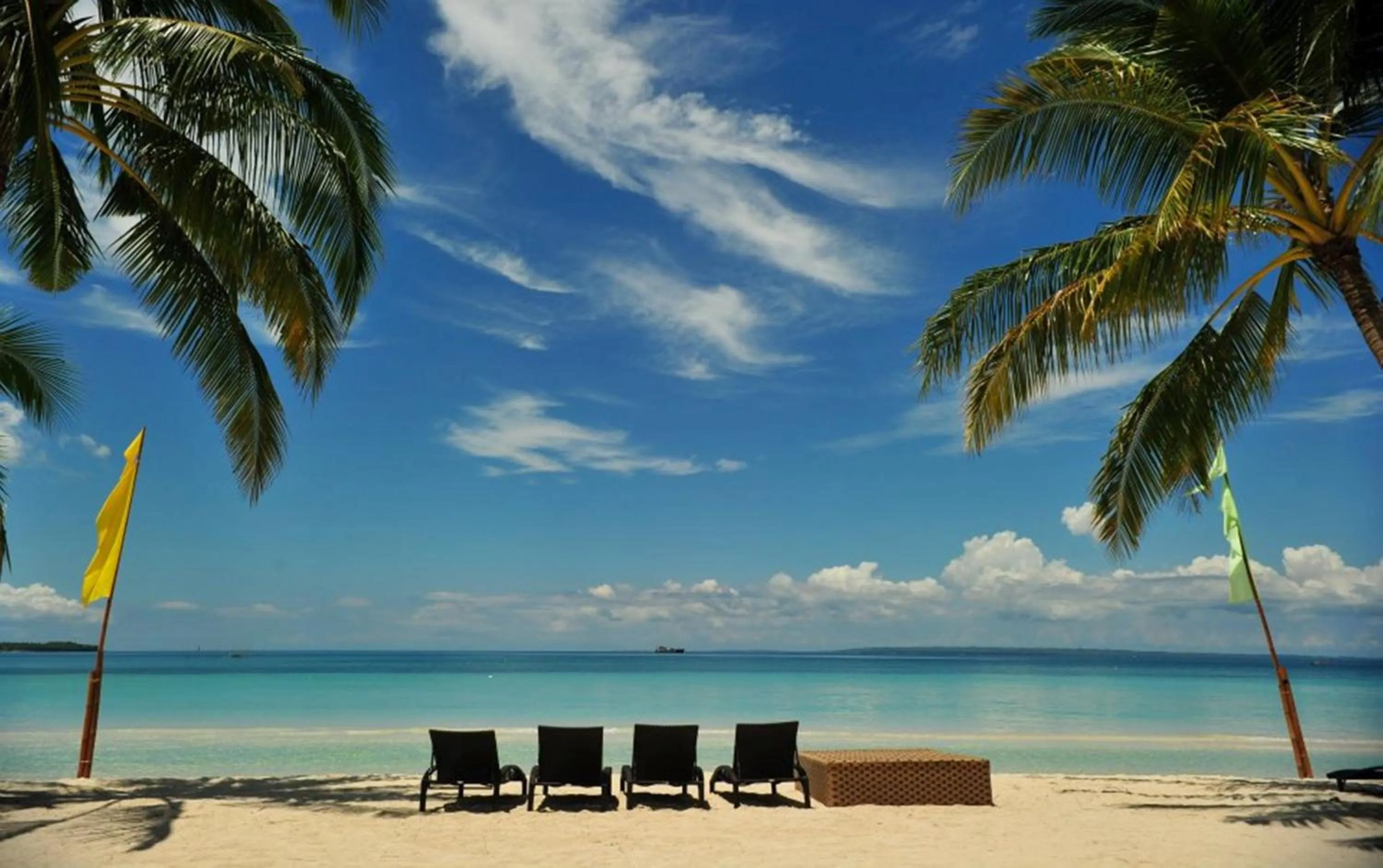 Facade/entrance in Anika Island Resort