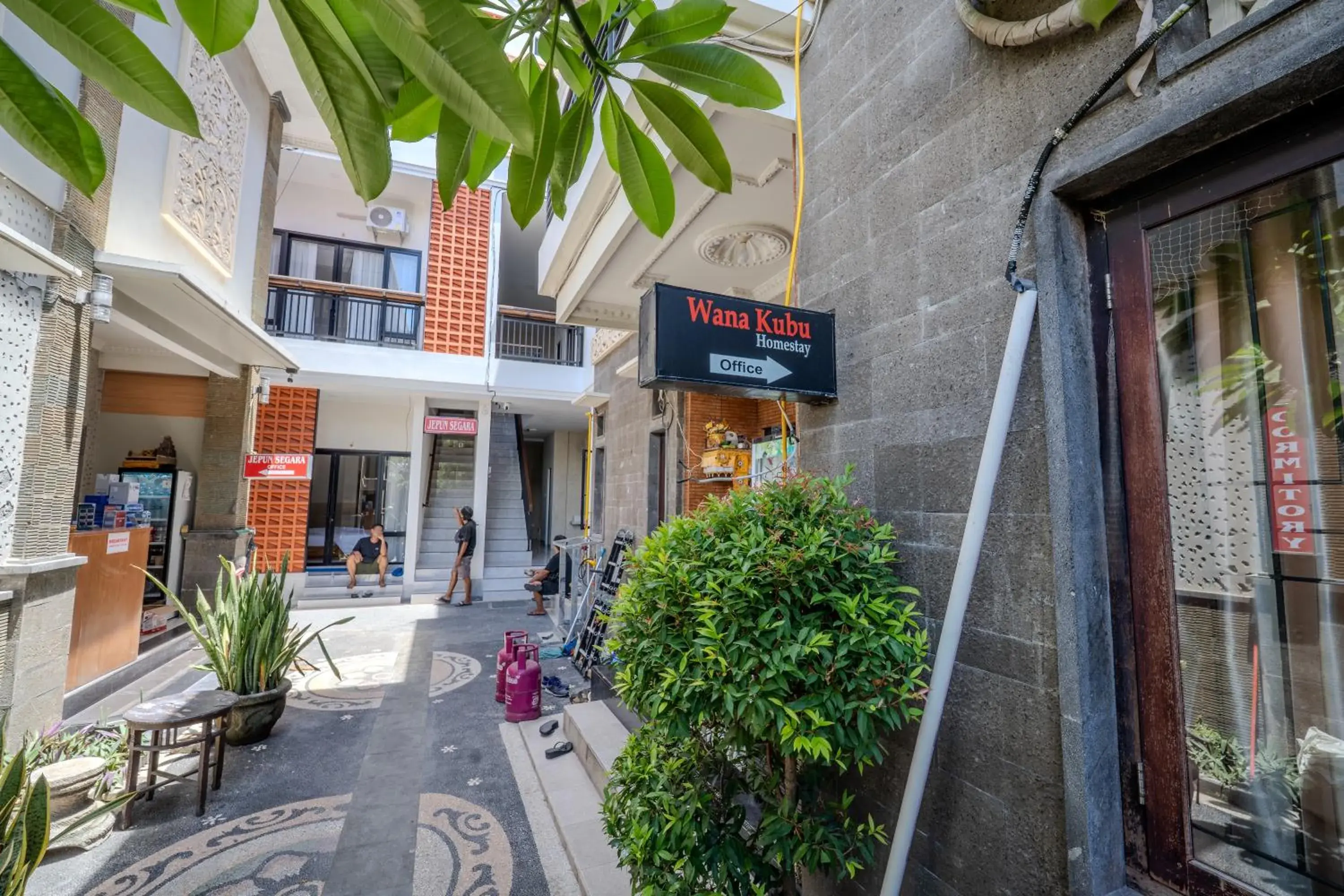 Property building in Wana Kubu Homestay Property building in Wana Kubu Homestay