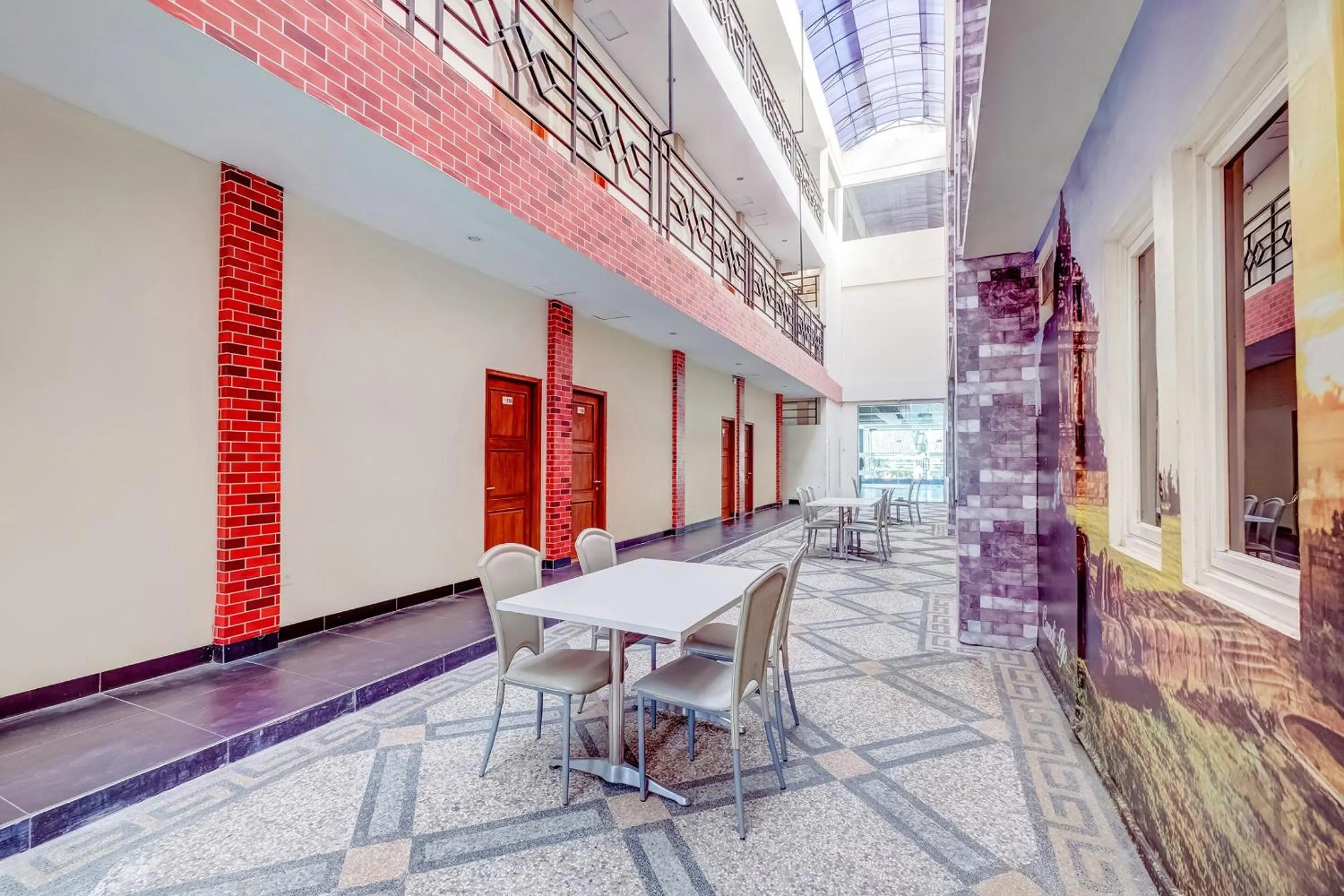 Lobby or reception in OYO Flagship Tembok Batu Residence