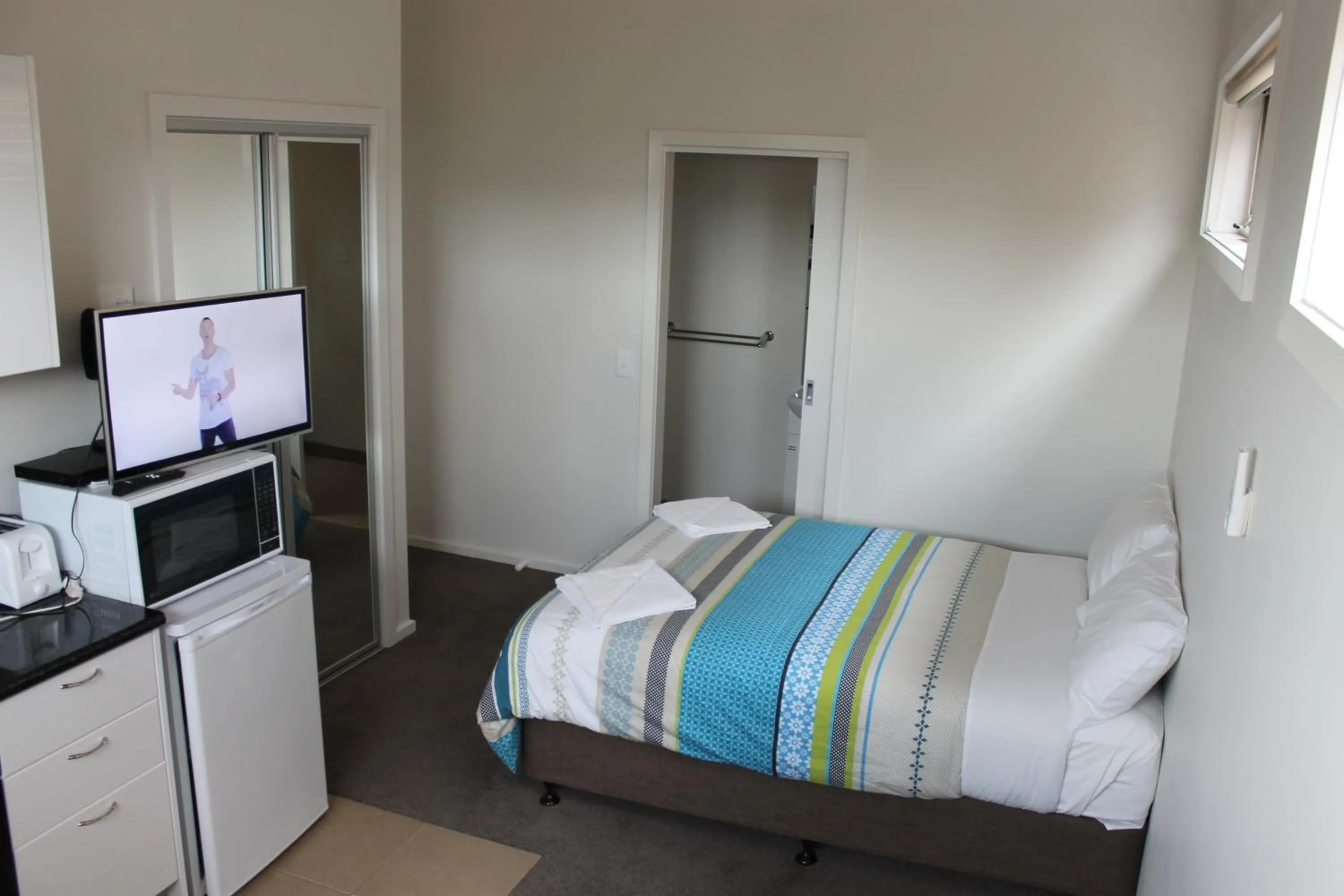 Bedroom, Bed in McKillop Geelong by Gold Star Stays