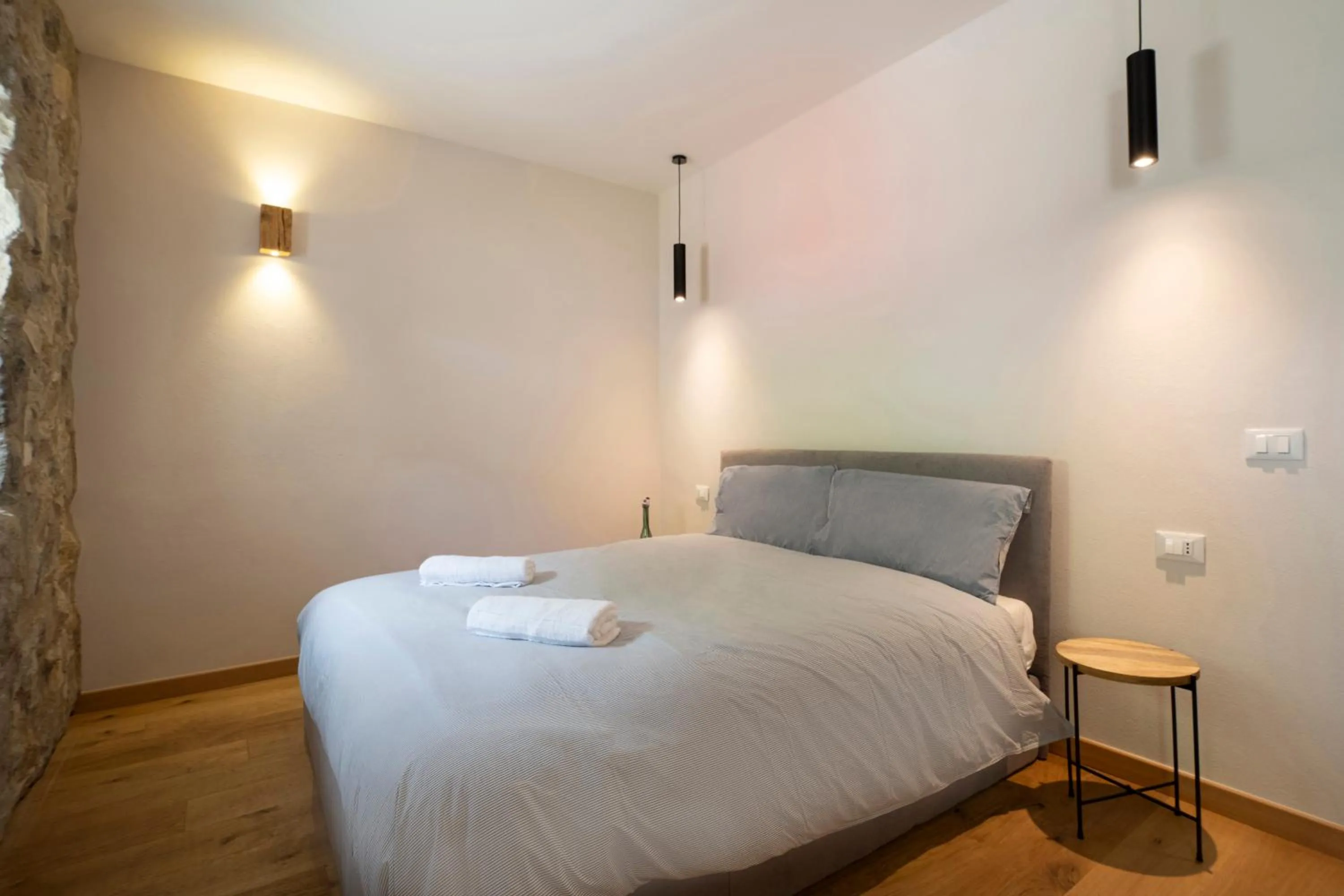 Bed in SnowLake Suite & Apartment