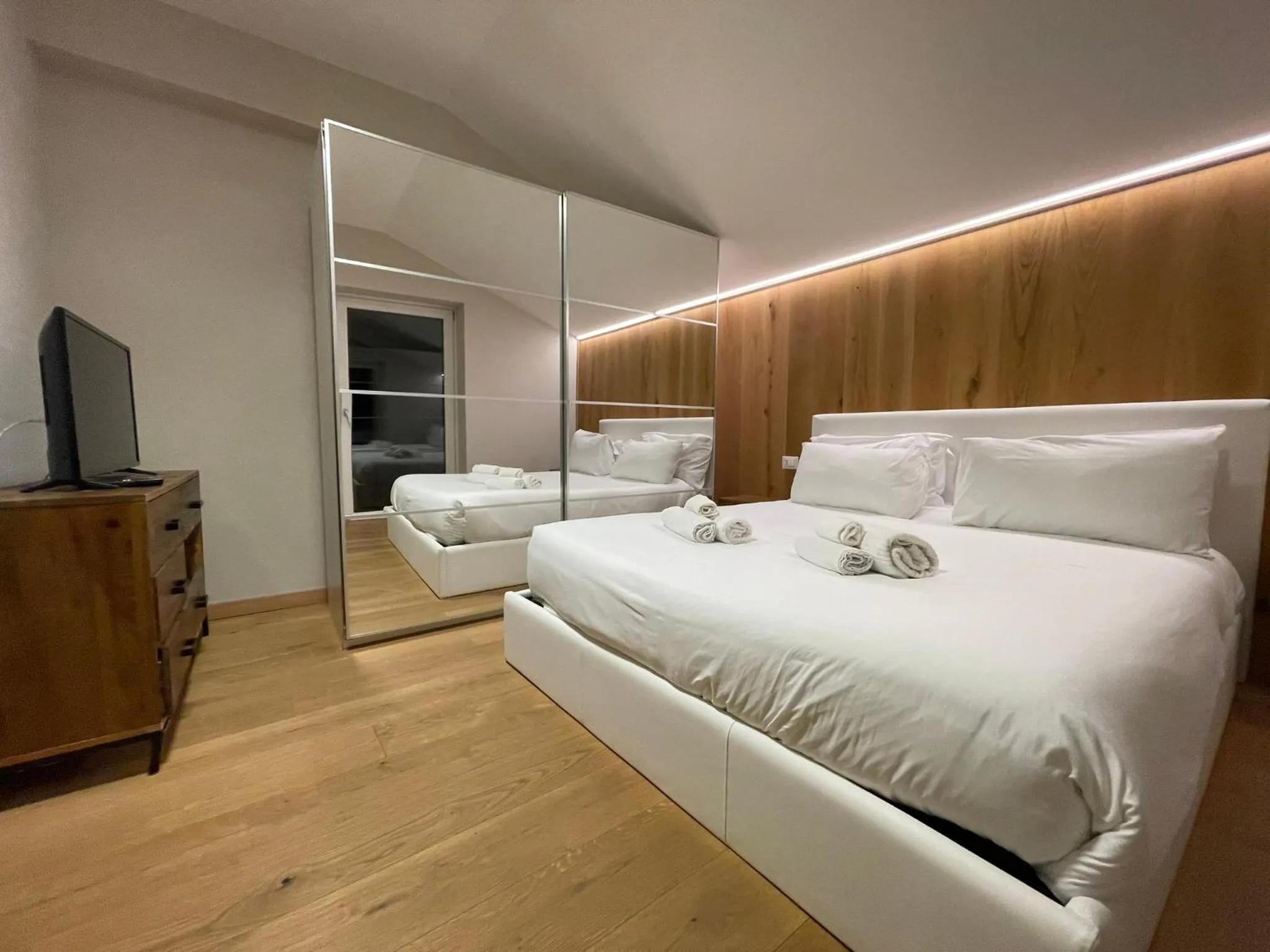 Bed in SnowLake Suite & Apartment