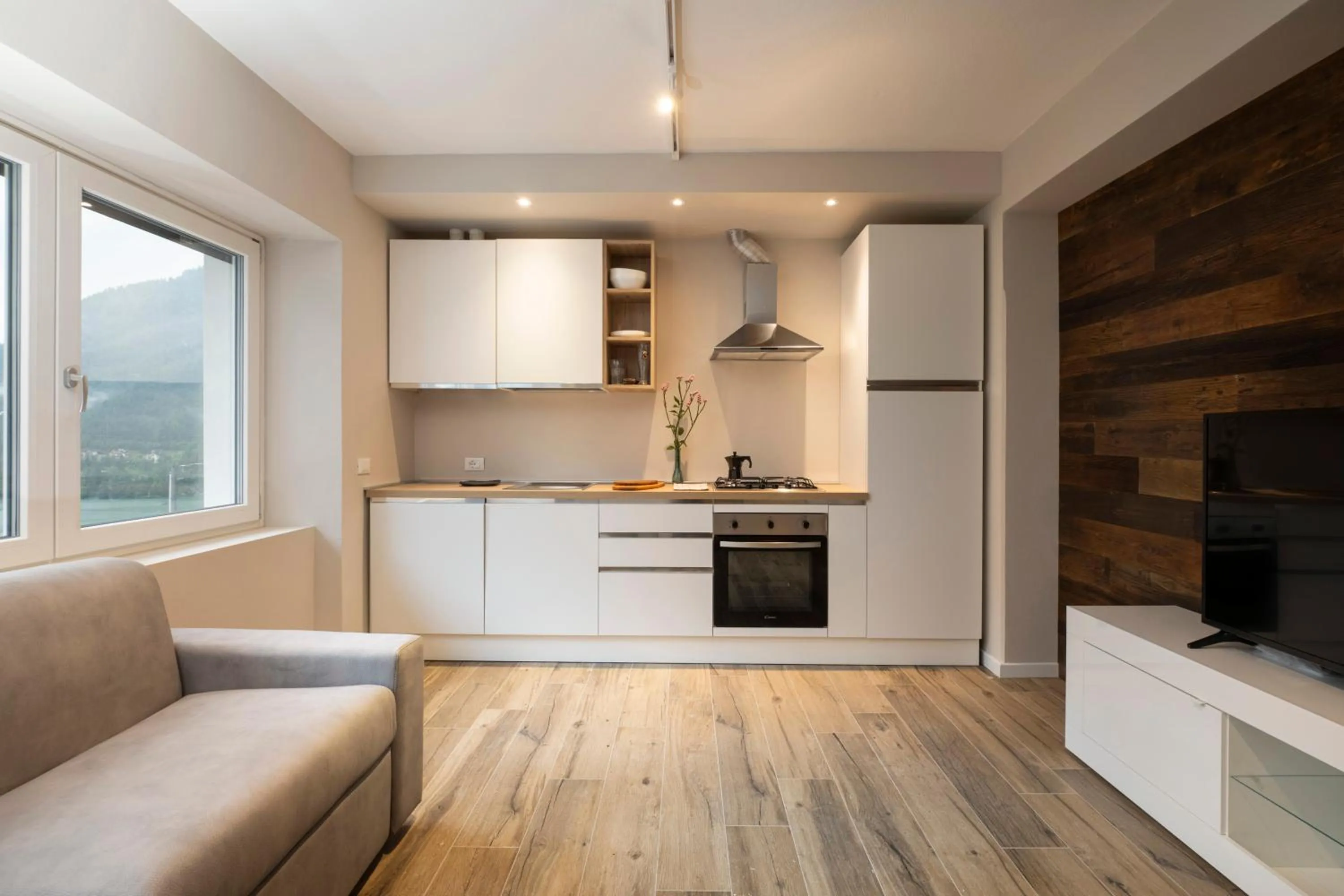 Kitchen or kitchenette in SnowLake Suite & Apartment