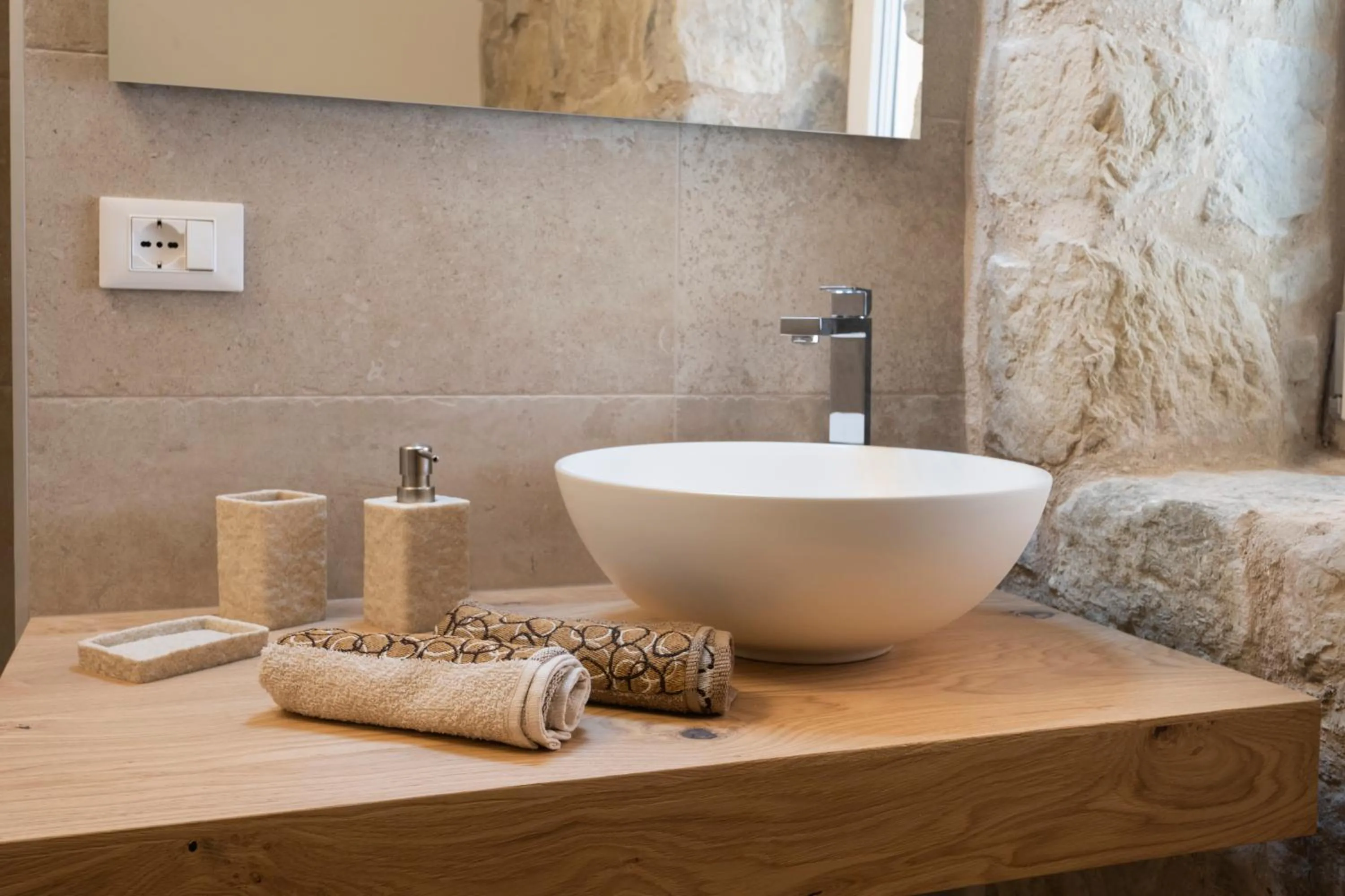 Bathroom in SnowLake Suite & Apartment